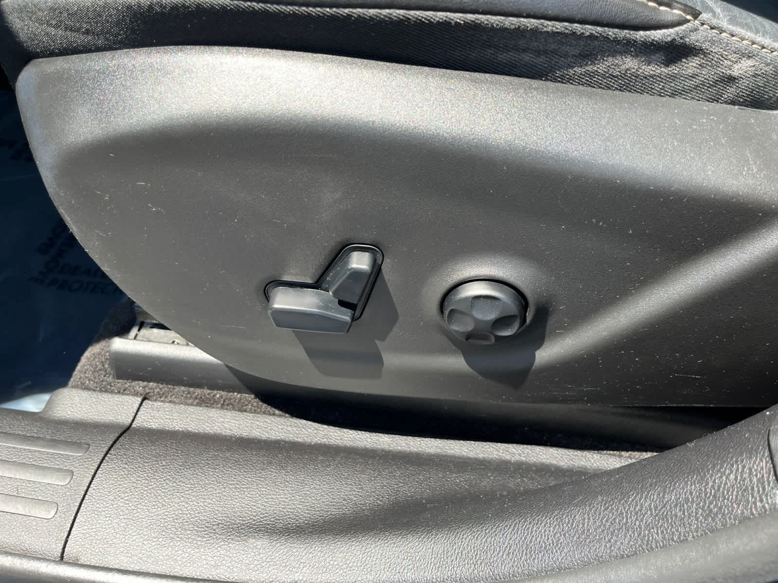 used 2015 Jeep Cherokee car, priced at $10,349
