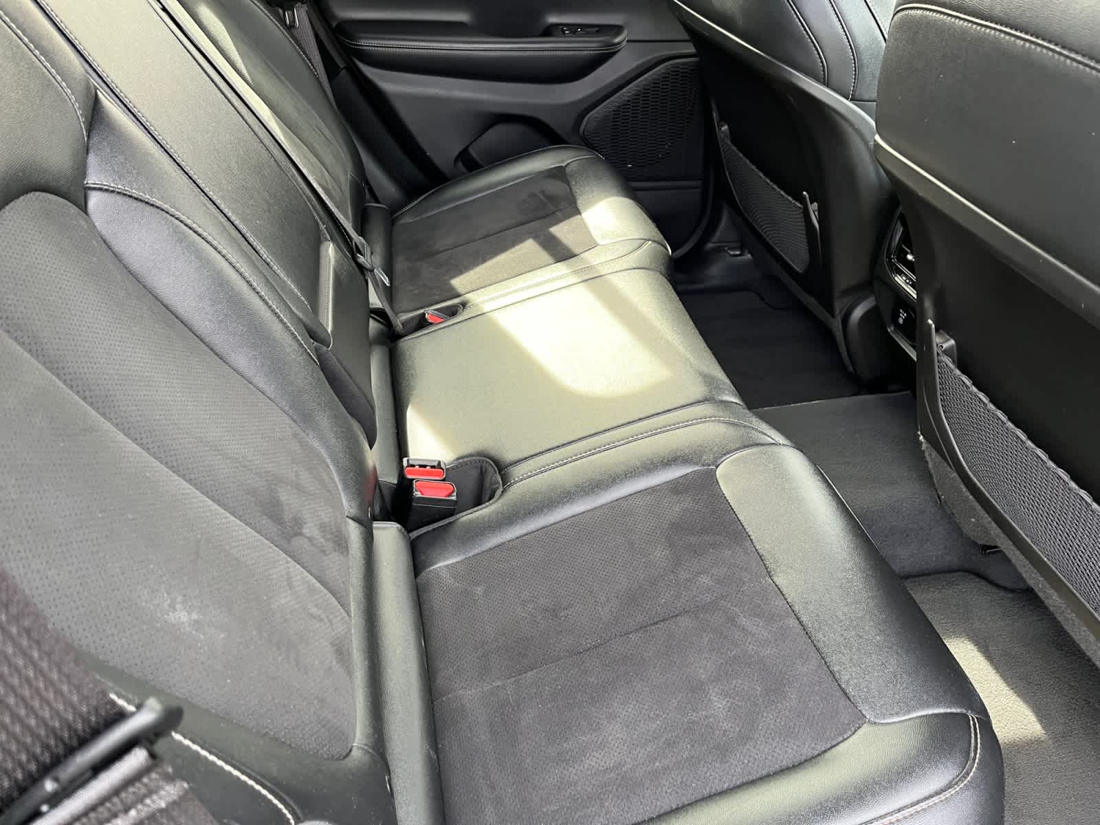 used 2023 Jeep Grand Cherokee car, priced at $28,135