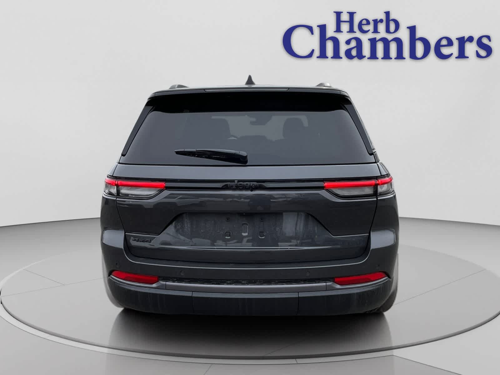 new 2026 Jeep Grand Cherokee car, priced at $46,750