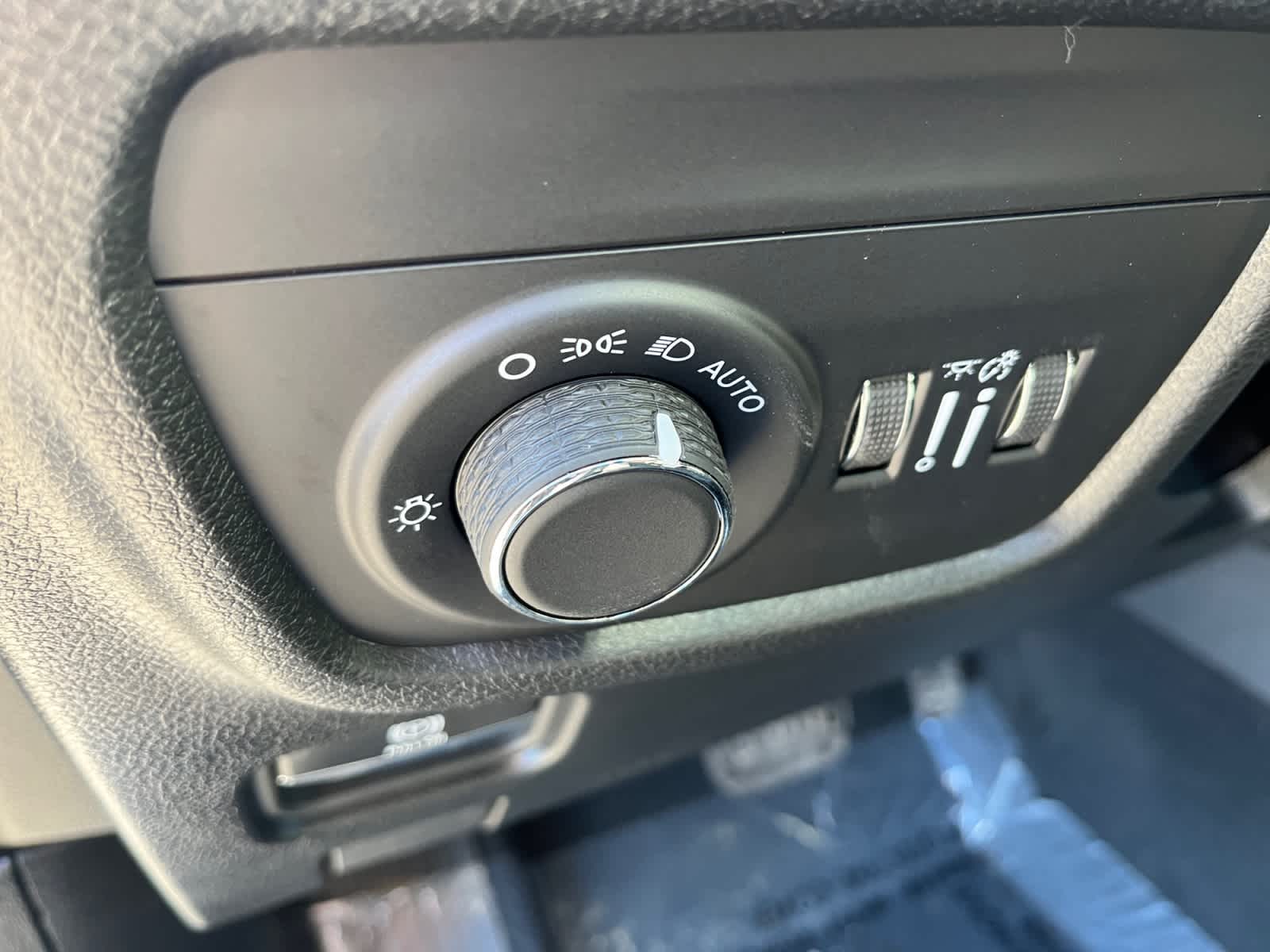 used 2025 Jeep Grand Cherokee car, priced at $37,633