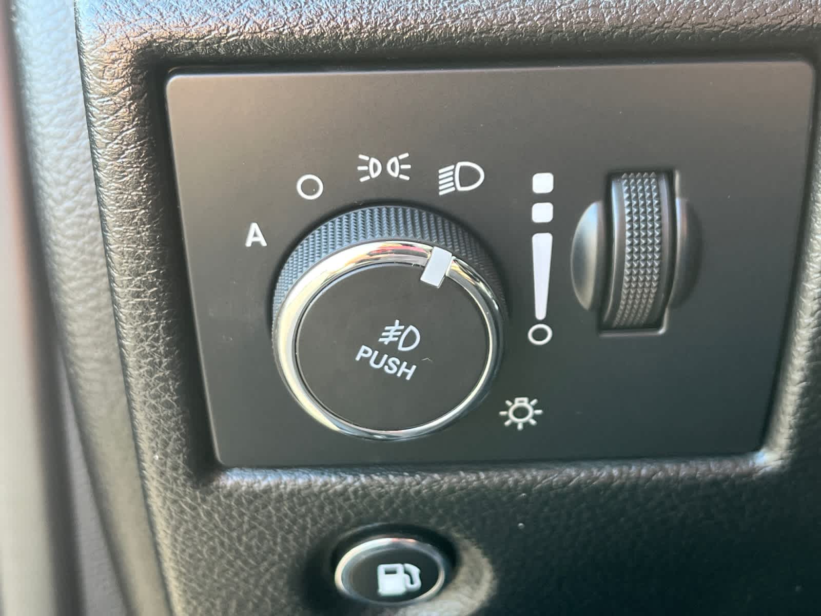 used 2022 Jeep Grand Cherokee WK car, priced at $25,074