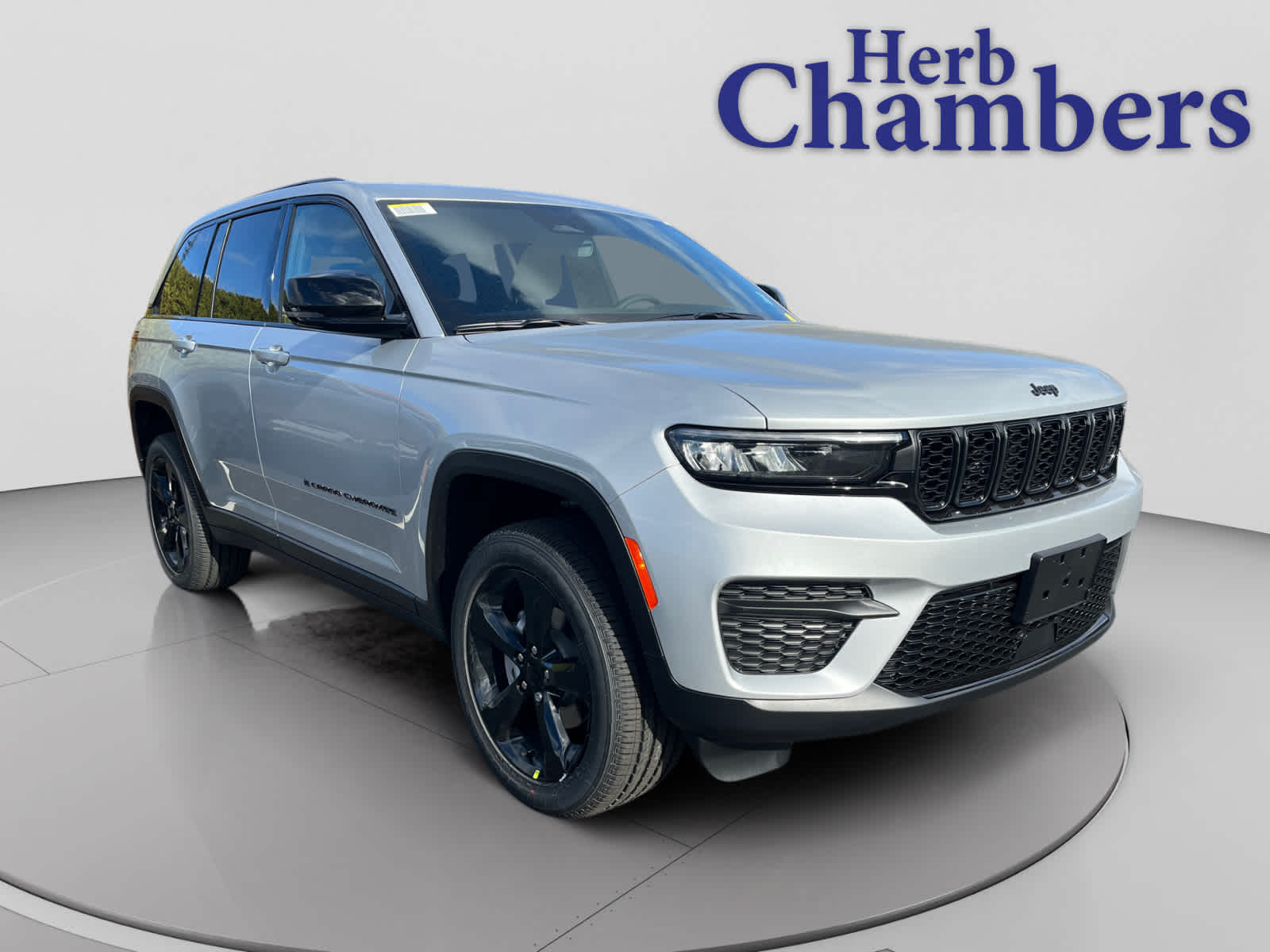 2025 Jeep Grand Cherokee Altitude's photo
