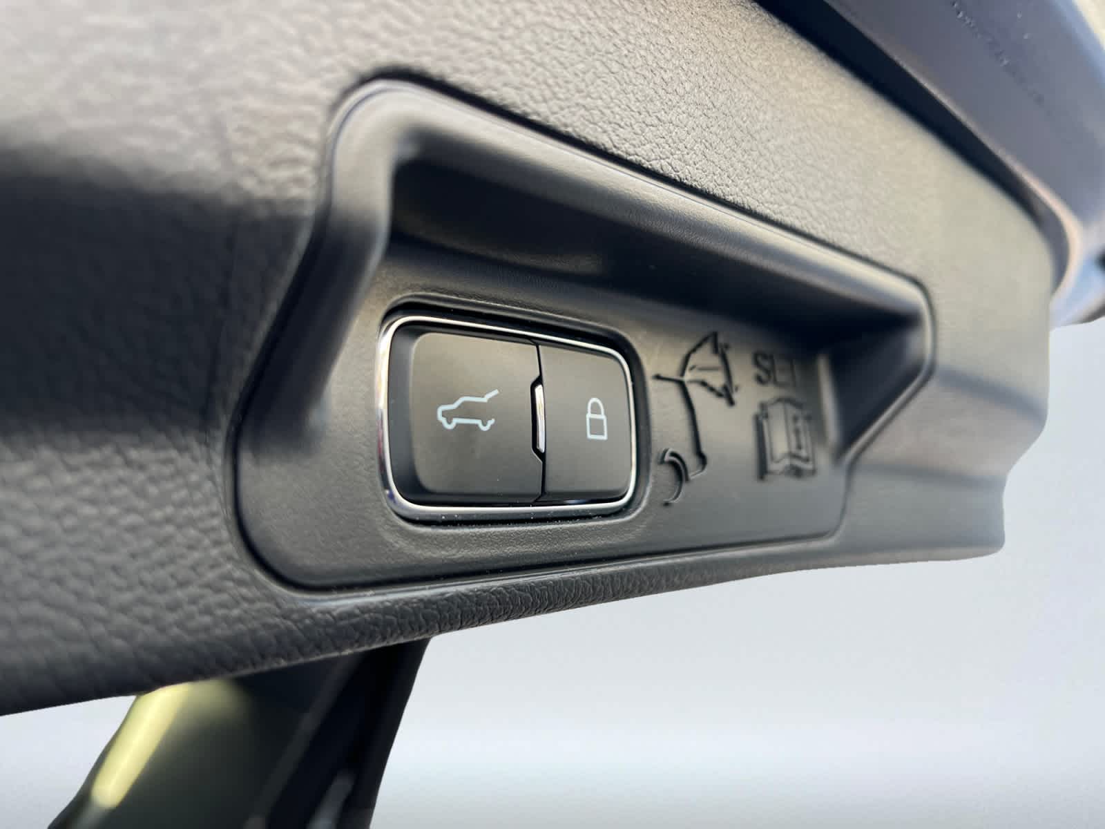 used 2024 Ford Explorer car, priced at $33,925