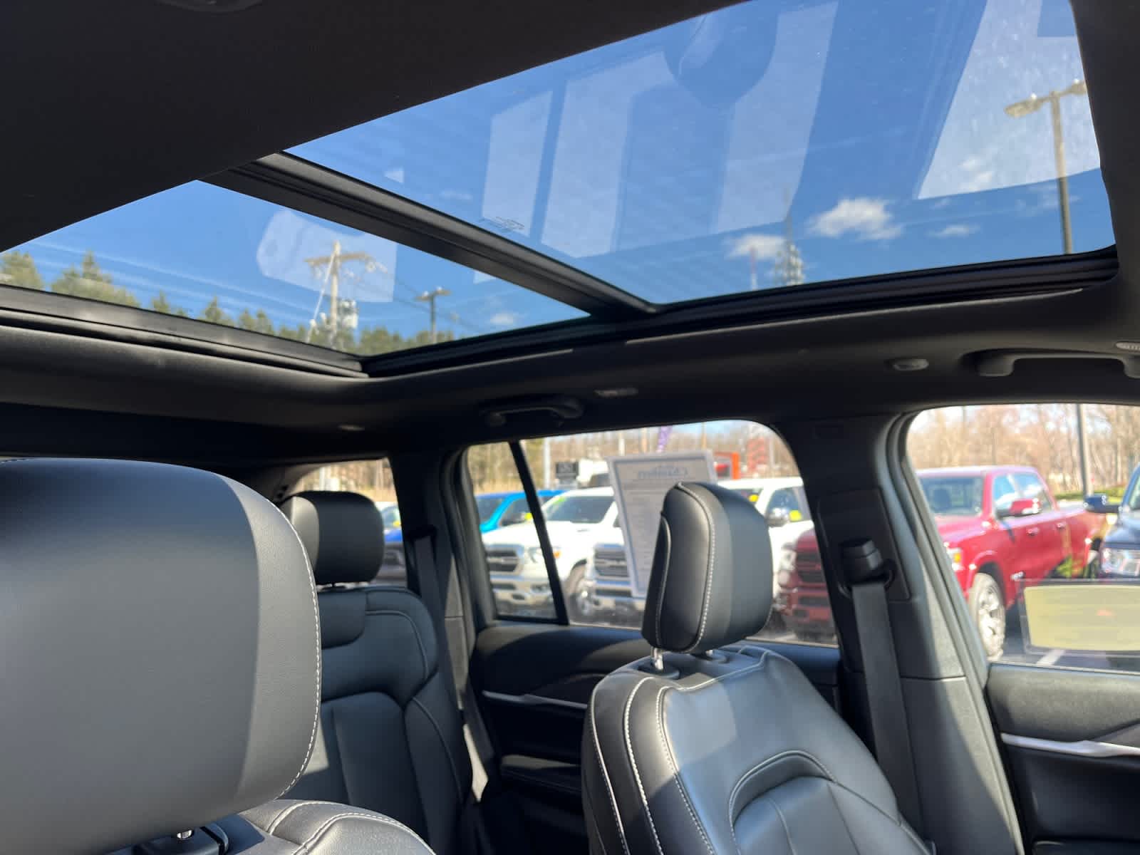 used 2025 Jeep Grand Cherokee car, priced at $41,729