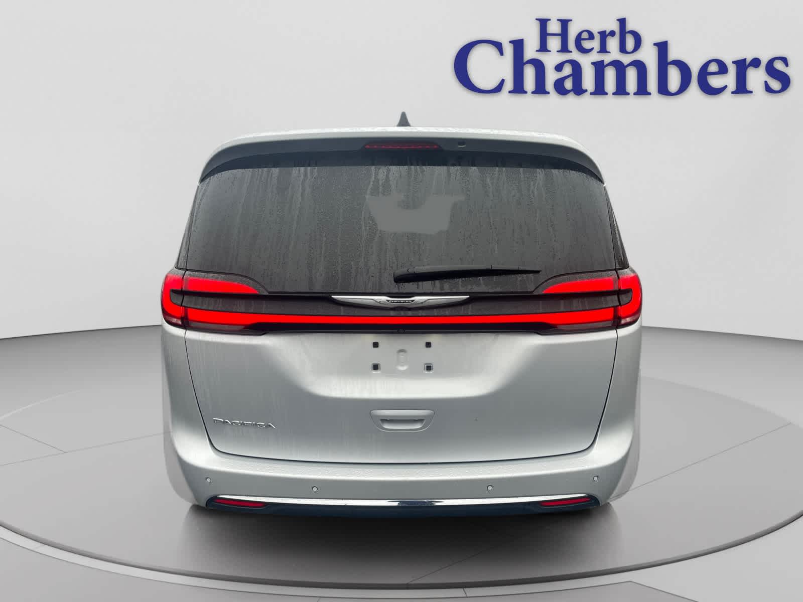 used 2024 Chrysler Pacifica car, priced at $27,069