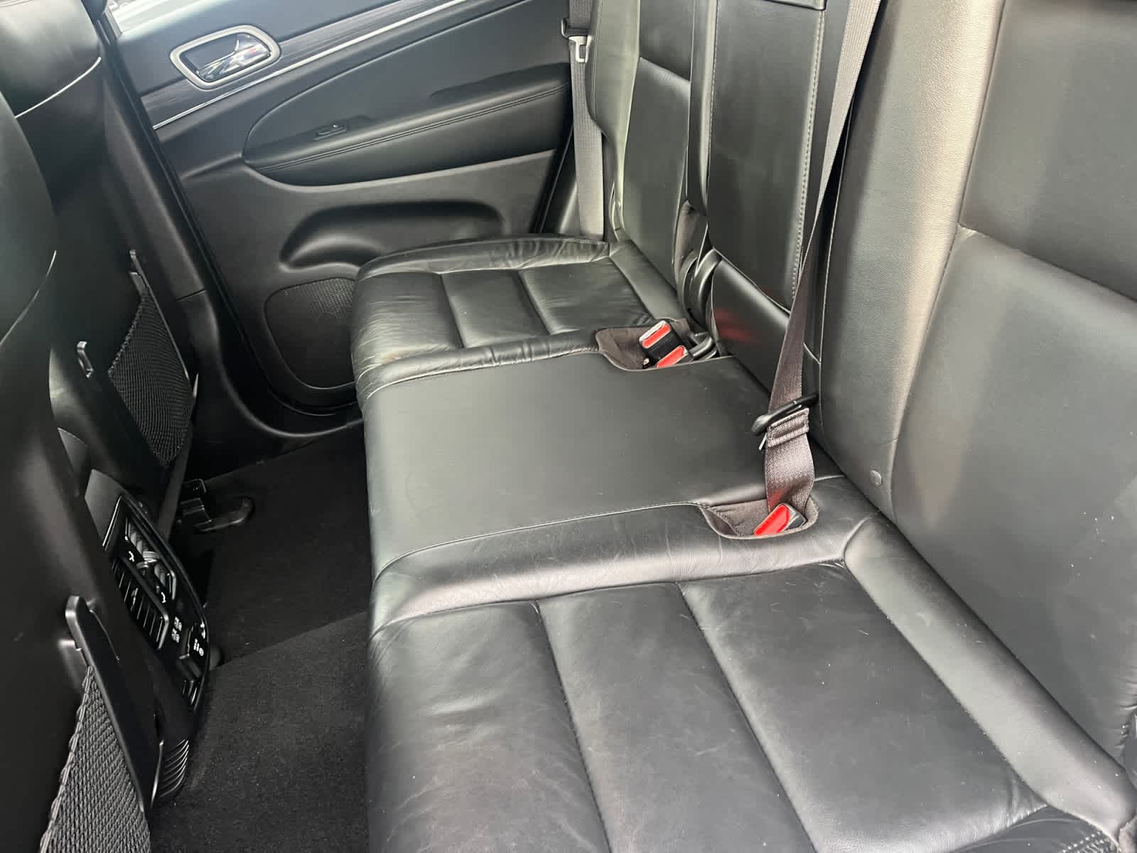 used 2021 Jeep Grand Cherokee car, priced at $23,293