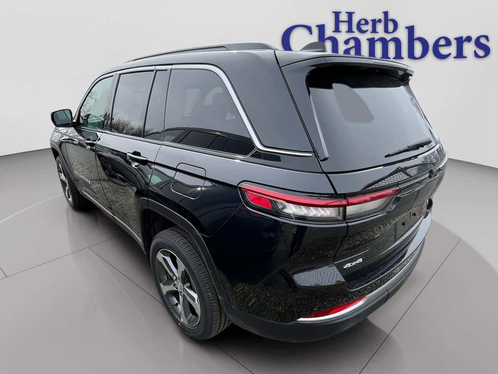 new 2026 Jeep Grand Cherokee car, priced at $47,805