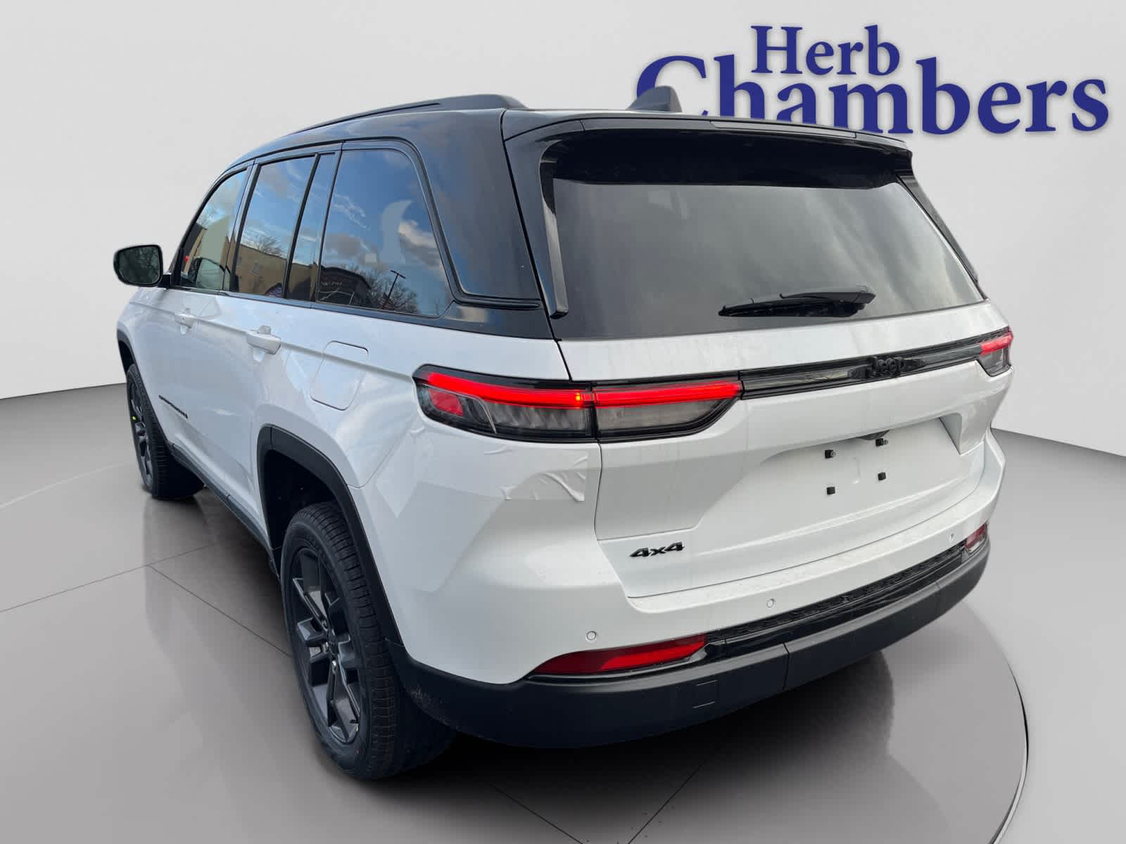 new 2025 Jeep Grand Cherokee car, priced at $49,540