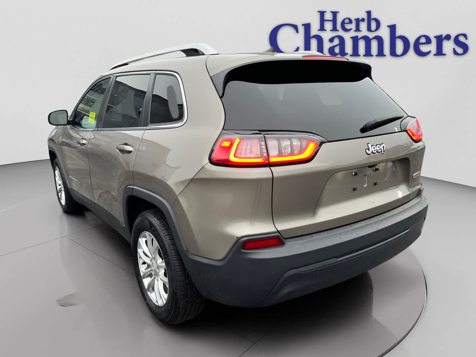 used 2019 Jeep Cherokee car, priced at $15,523