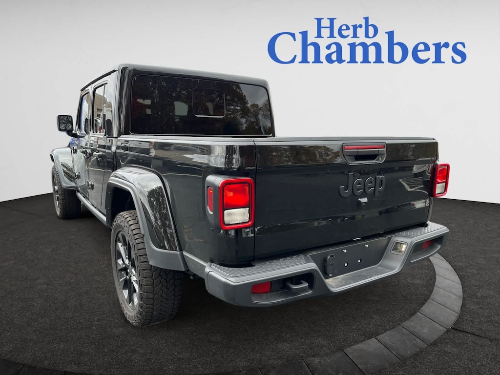 Used 2025 Jeep Gladiator Nighthawk 4x4 Truck Crew Cab