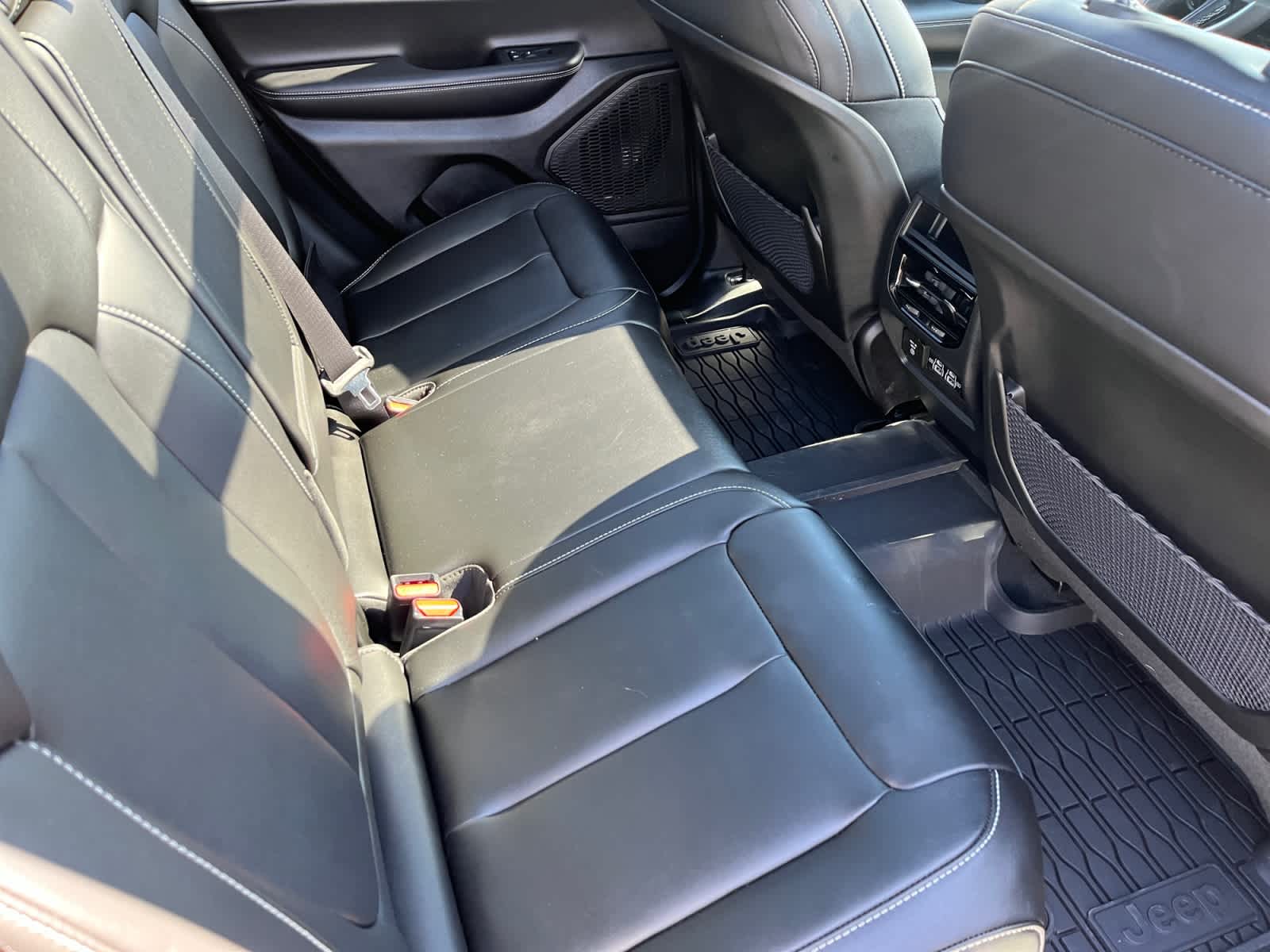 used 2025 Jeep Grand Cherokee car, priced at $41,729