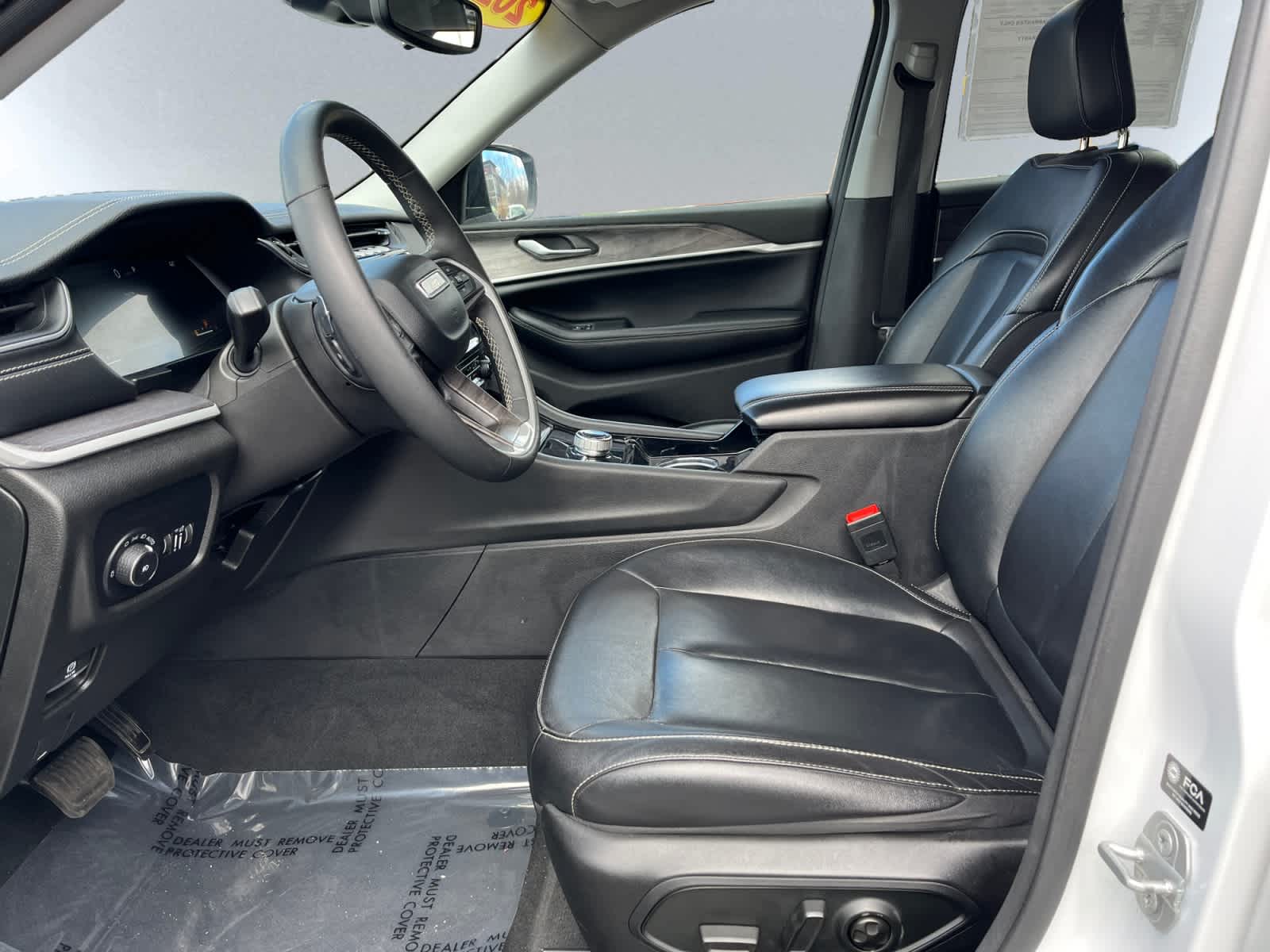 used 2023 Jeep Grand Cherokee car, priced at $28,384