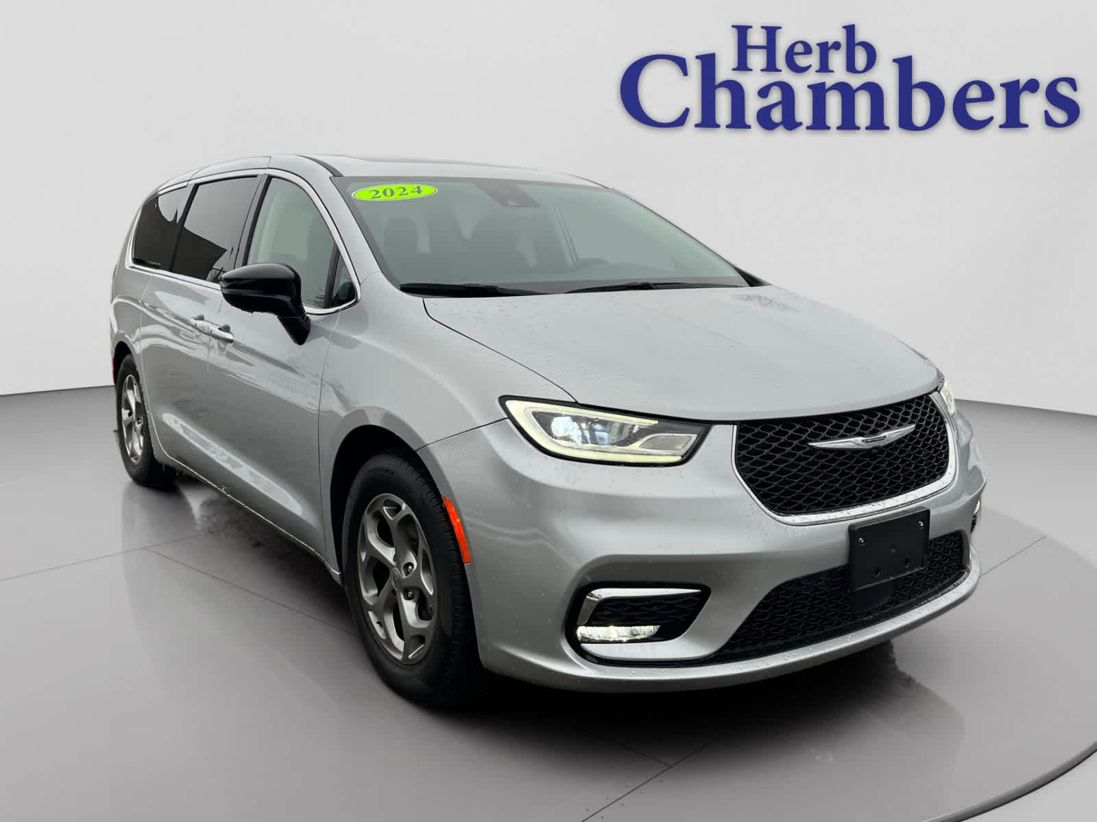 2024 Chrysler Pacifica Limited FWD