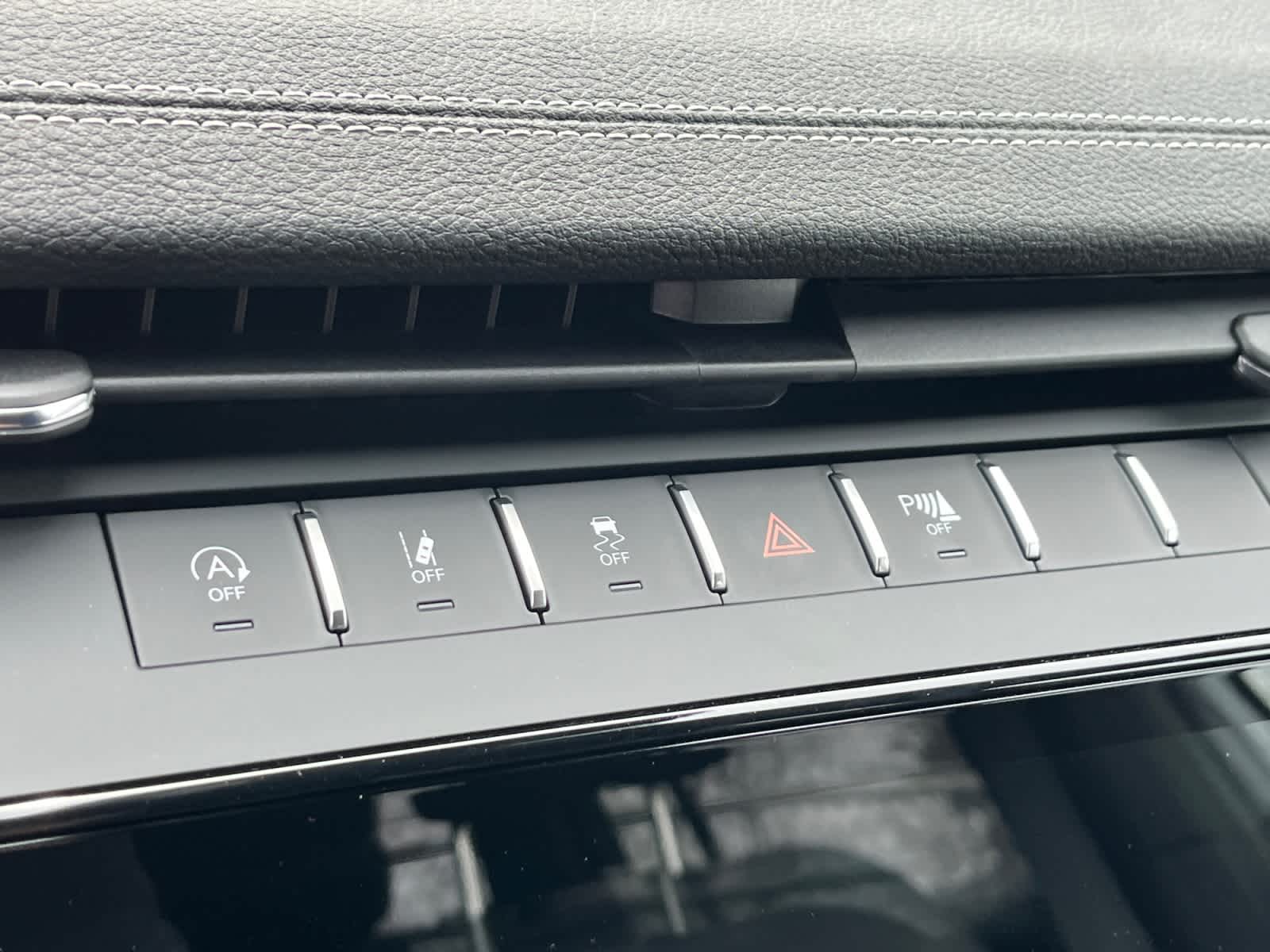 new 2026 Jeep Grand Cherokee car, priced at $47,805