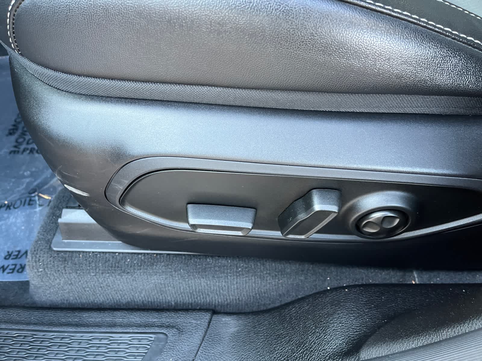 used 2023 Jeep Grand Cherokee car, priced at $30,079