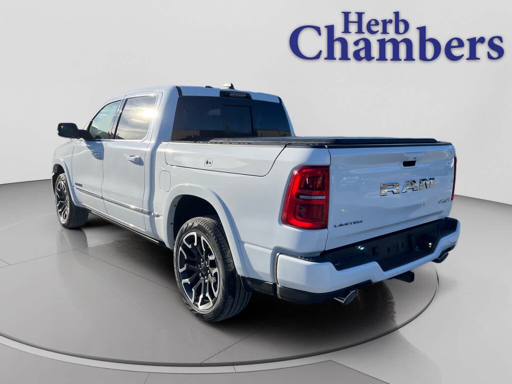 New 2026 Ram 1500 LIMITED CREW CAB 4X4 5'7 BOX Pickup