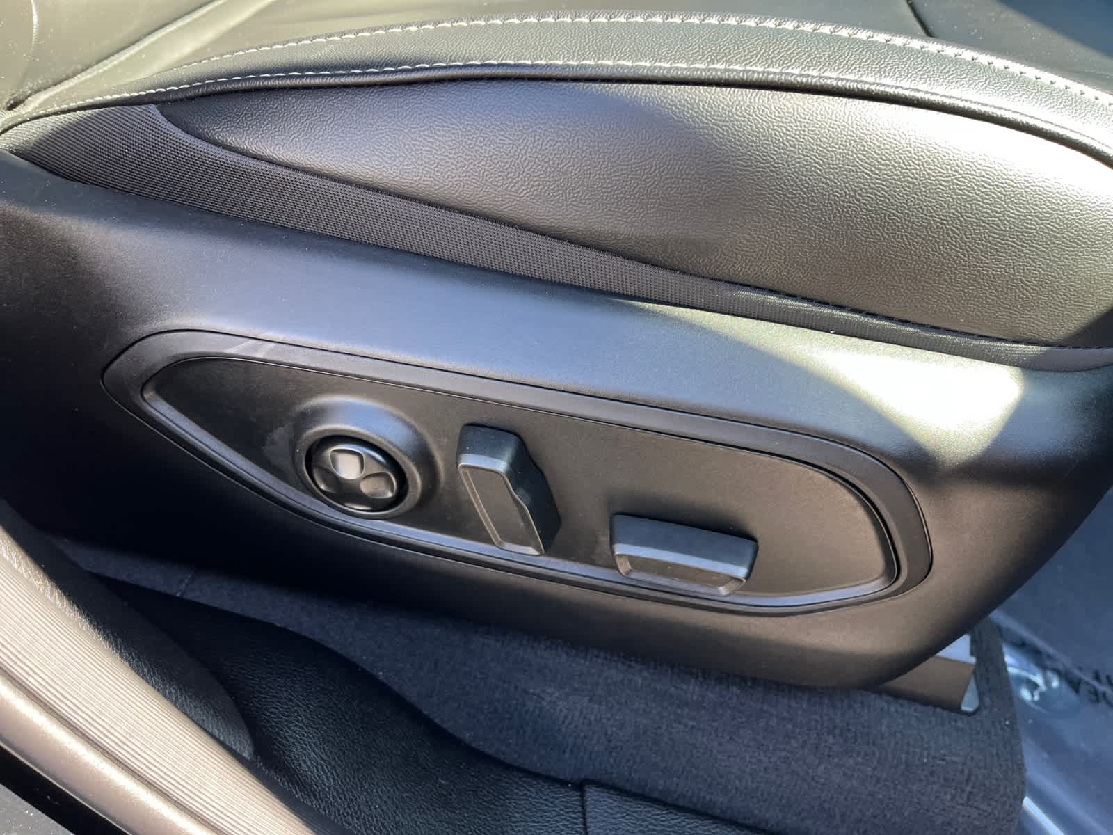 used 2025 Jeep Grand Cherokee car, priced at $41,729