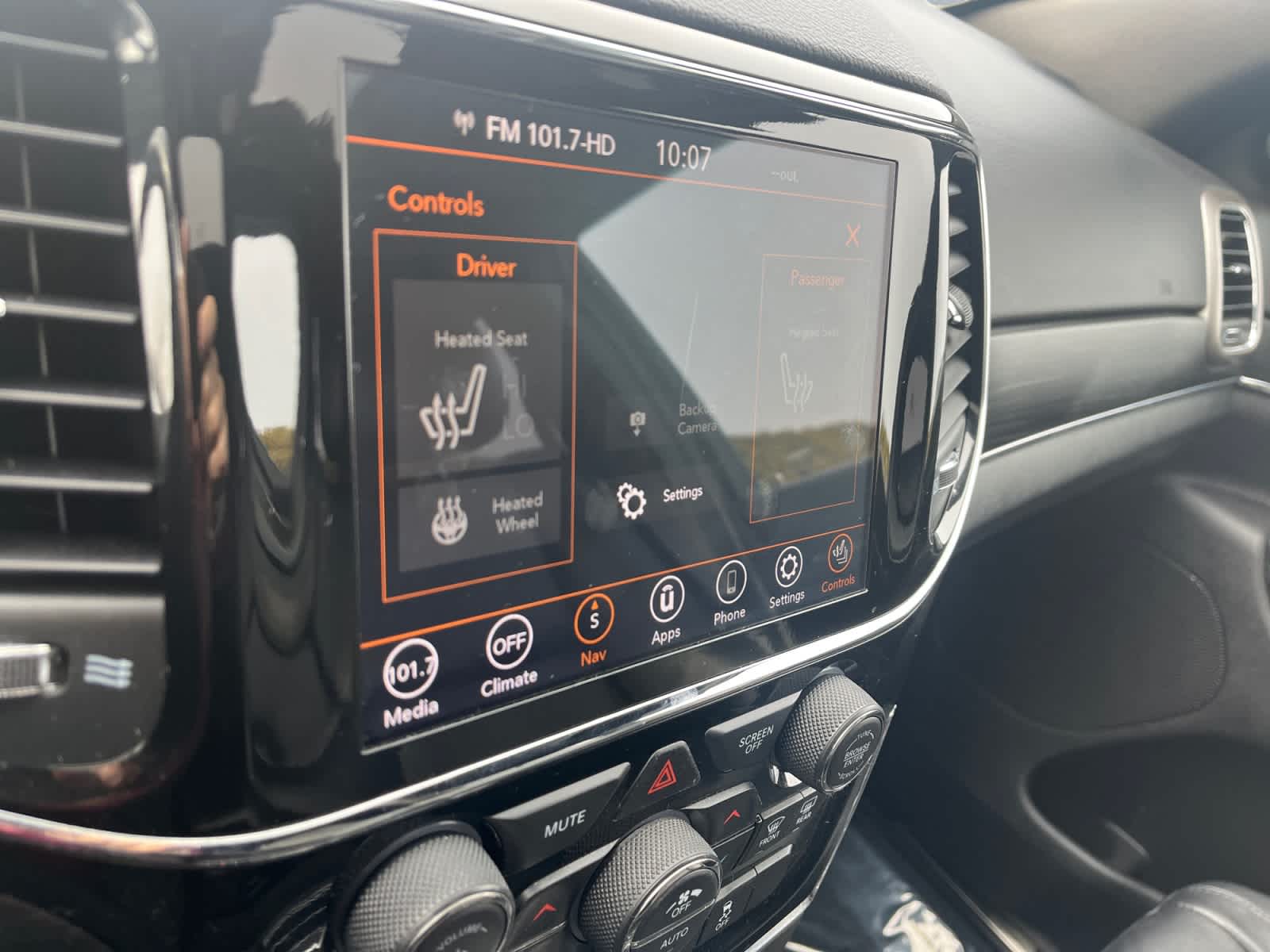 used 2021 Jeep Grand Cherokee car, priced at $23,293