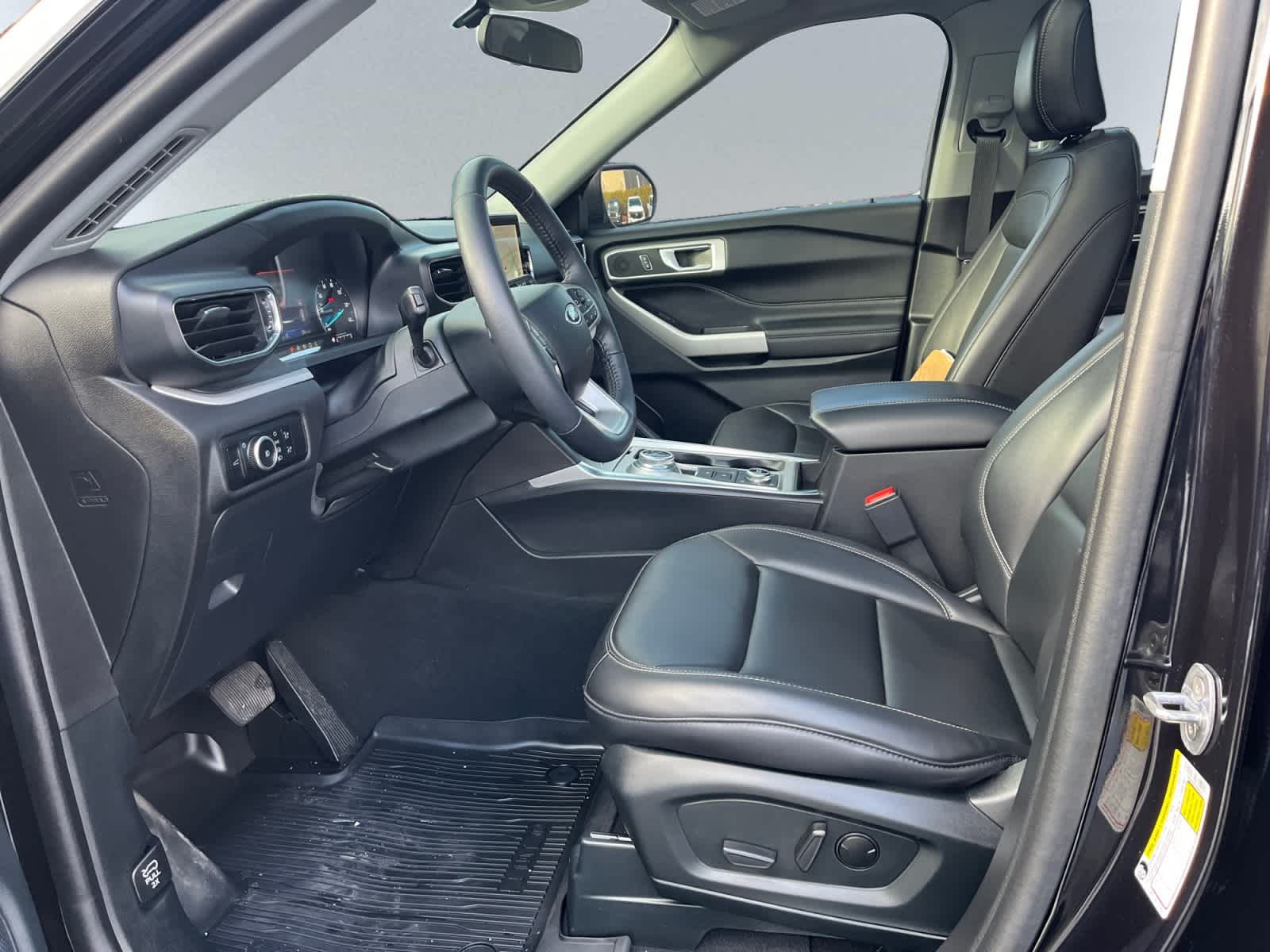 used 2024 Ford Explorer car, priced at $33,925