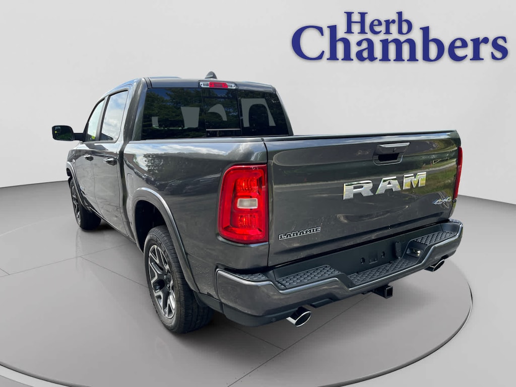 New 2026 Ram 1500 LARAMIE CREW CAB 4X4 5'7 BOX Pickup
