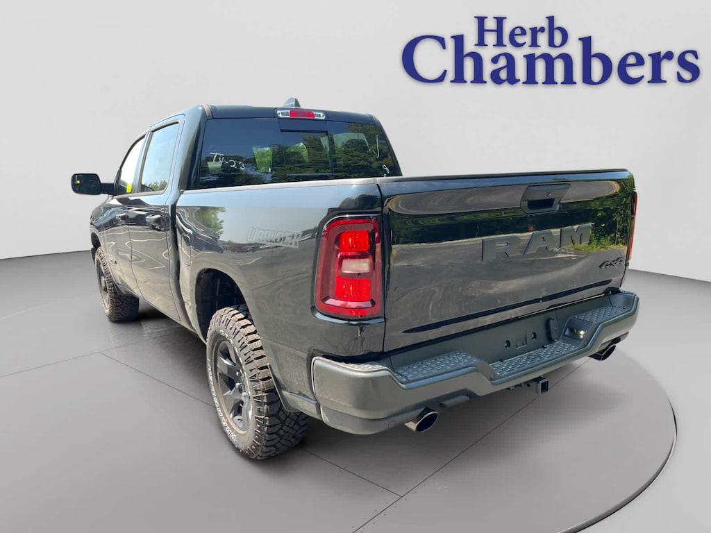 New 2026 Ram 1500 WARLOCK CREW CAB 4X4 5'7 BOX Pickup
