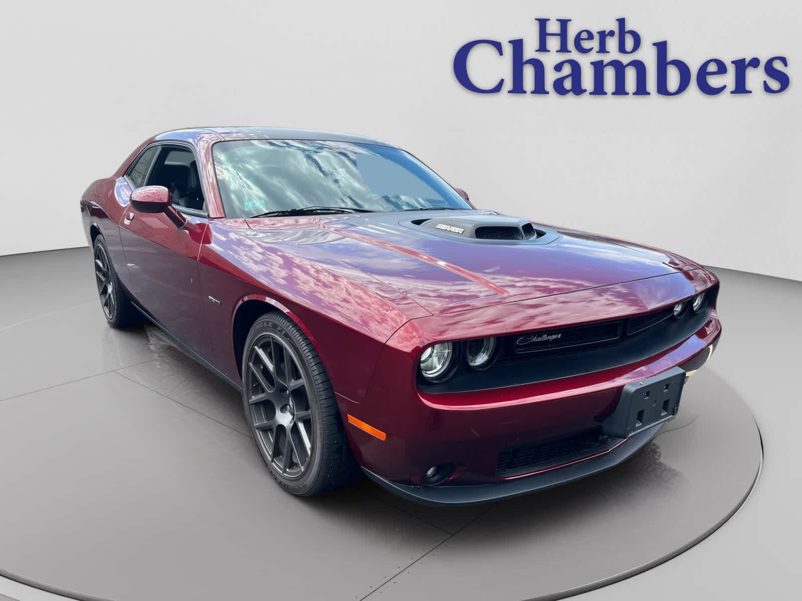 Octane Red Pearlcoat 2018 Dodge Challenger Coupe Rear-Wheel Drive Automatic