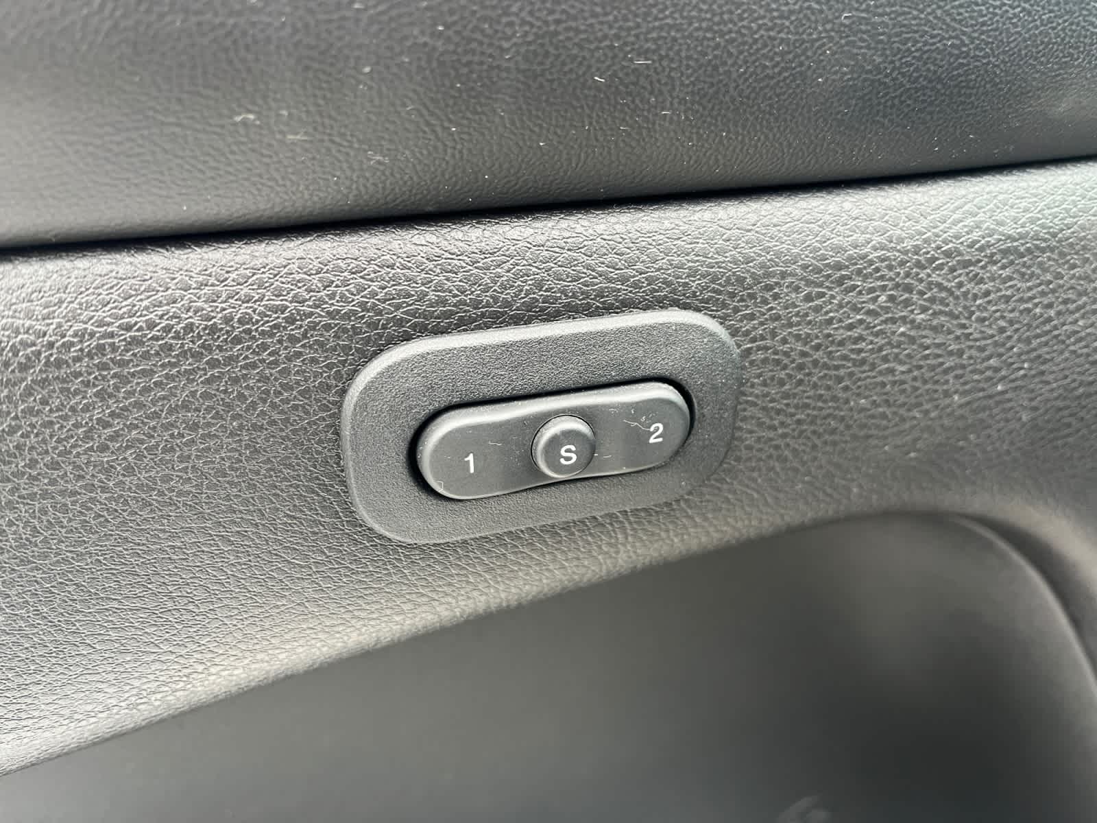 used 2021 Jeep Grand Cherokee car, priced at $23,293