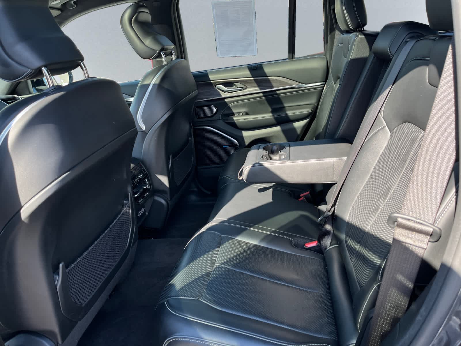 used 2022 Jeep Grand Cherokee car, priced at $32,648