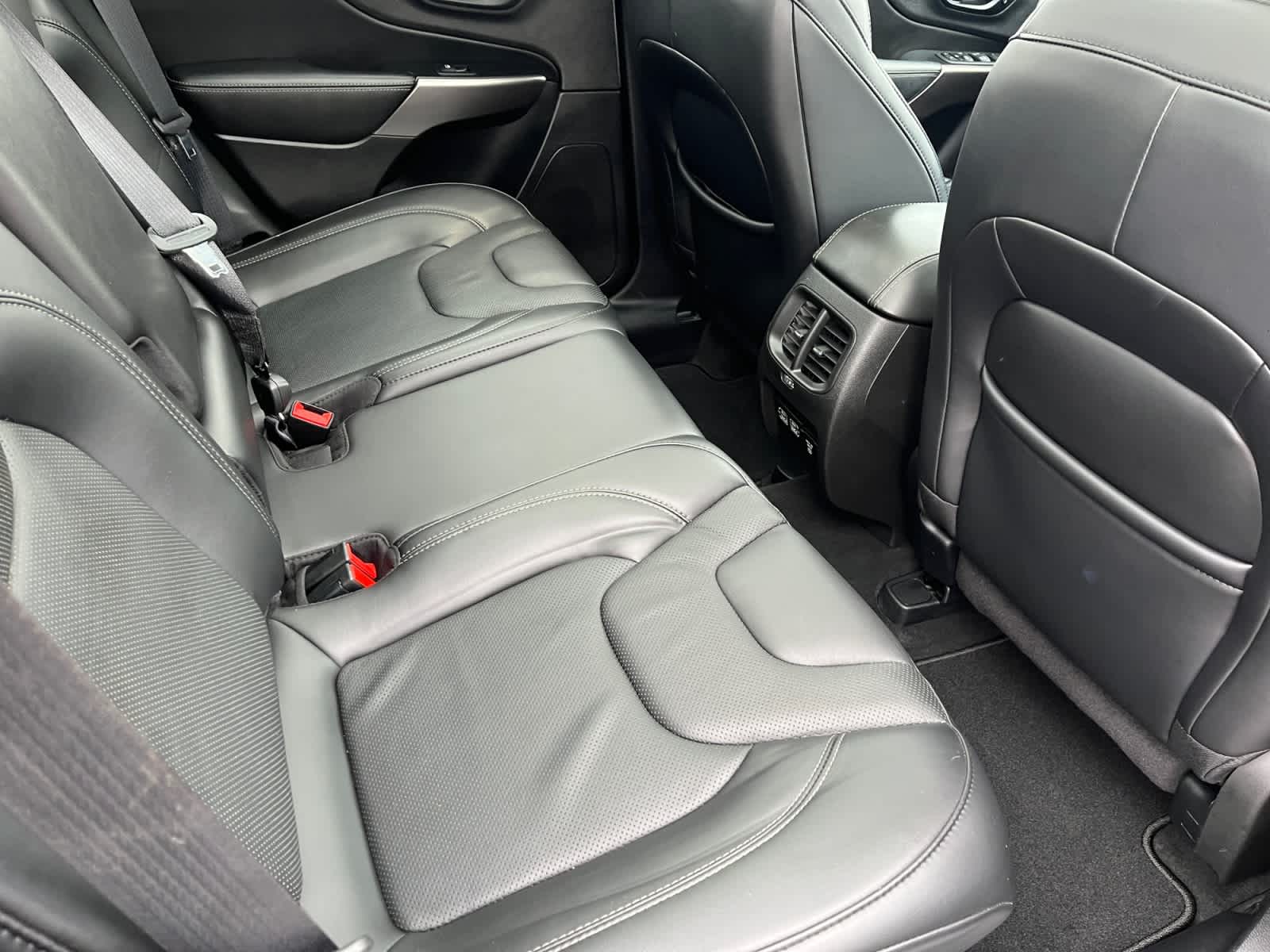 used 2021 Jeep Cherokee car, priced at $22,502