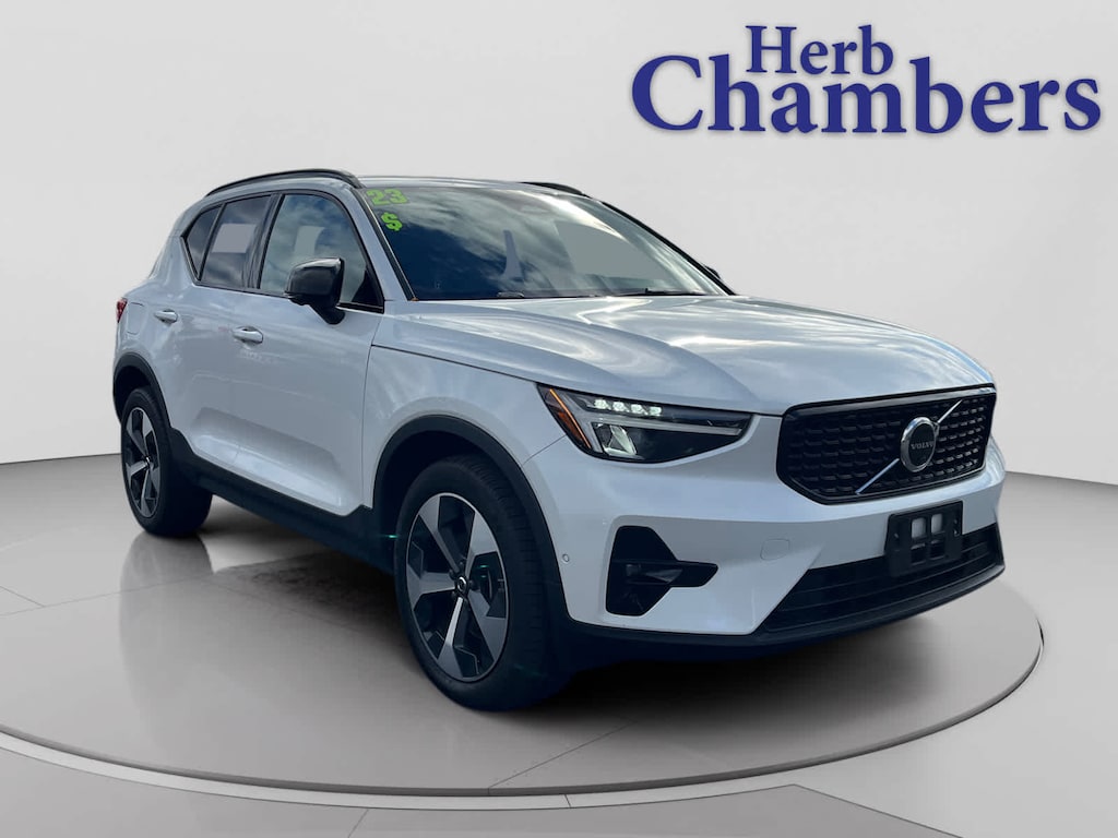 Used 2023 Volvo XC40 Plus Dark Theme SUV