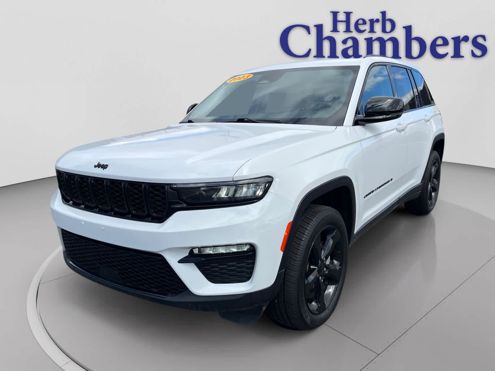 used 2023 Jeep Grand Cherokee car, priced at $28,384