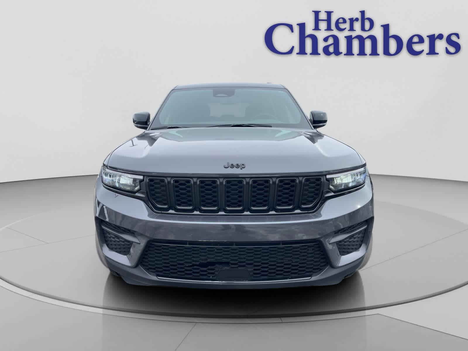 used 2024 Jeep Grand Cherokee car, priced at $33,303