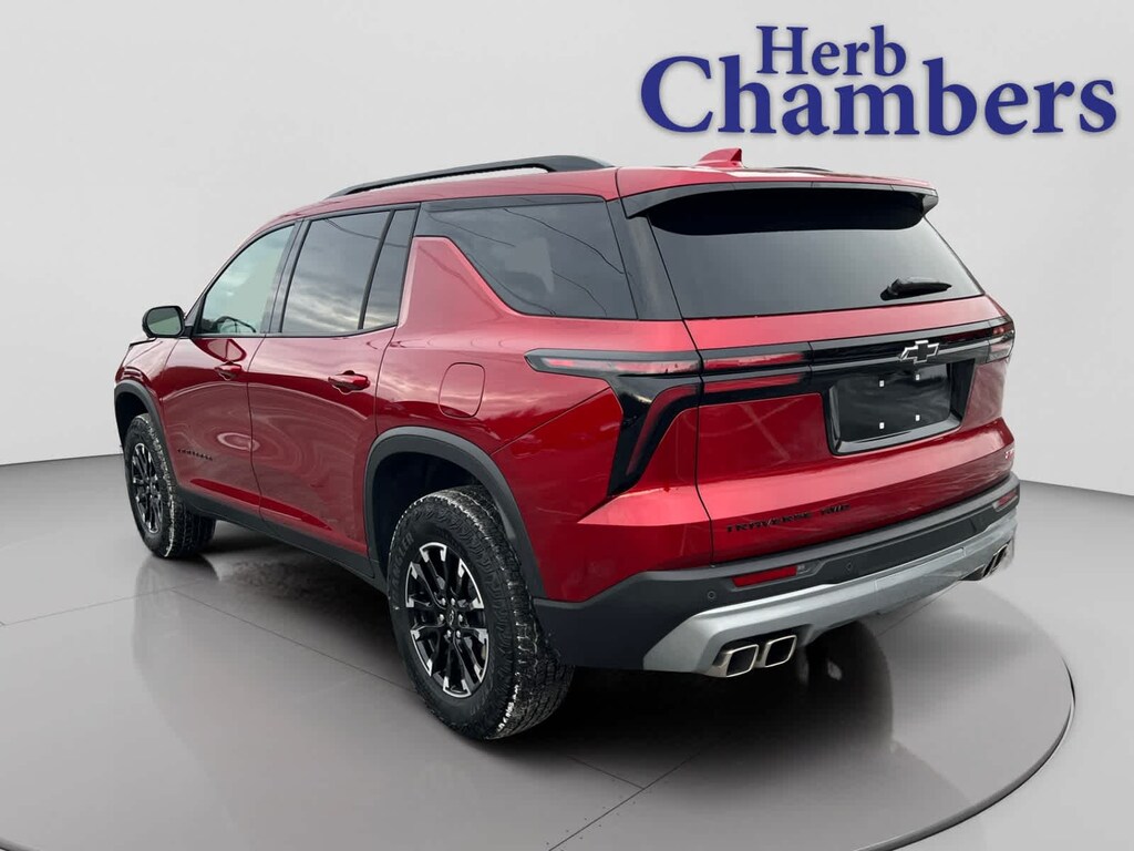 Used 2025 Chevrolet Traverse Z71 SUV