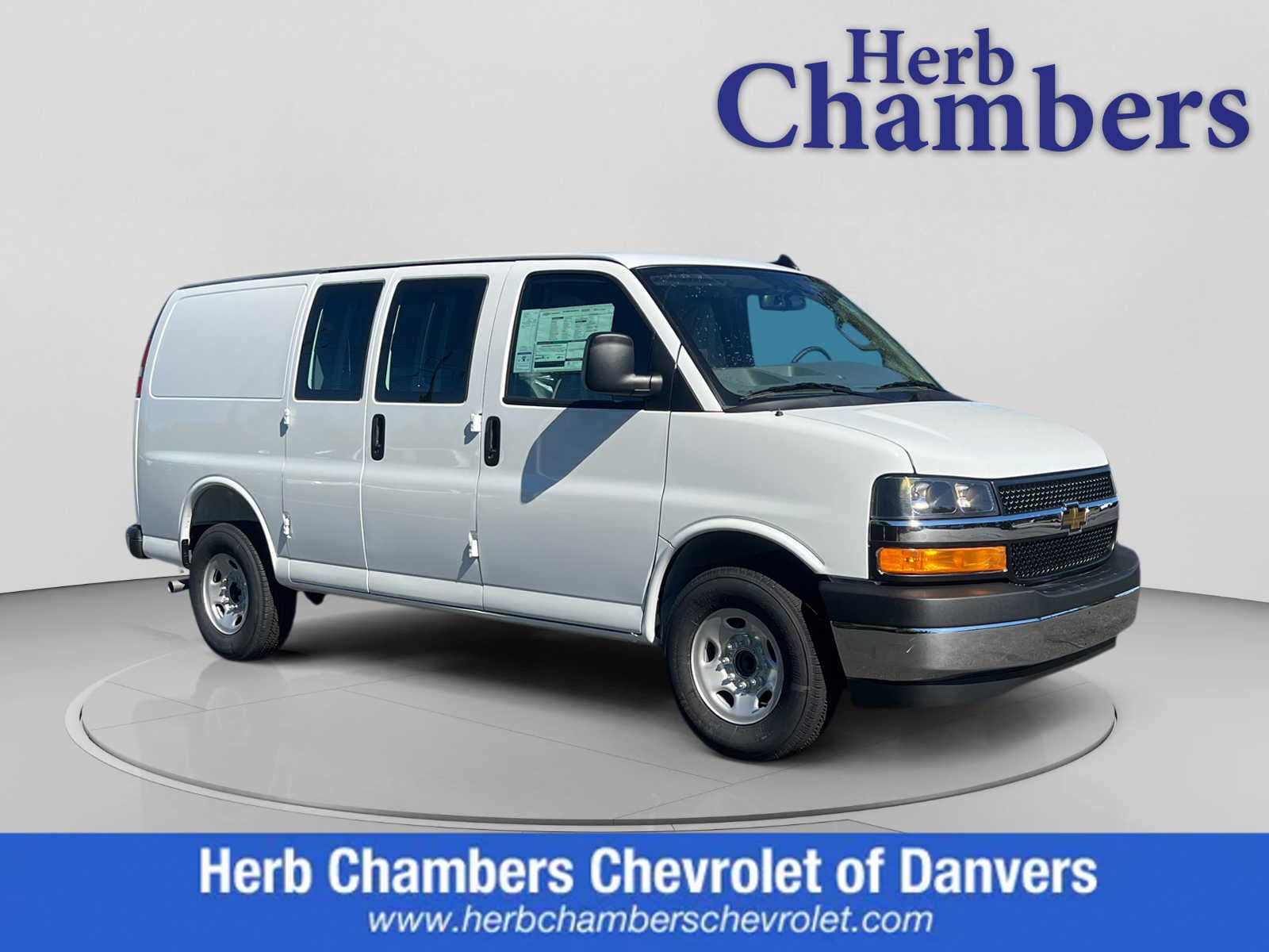 2025 Chevrolet Express Cargo Work Van's photo