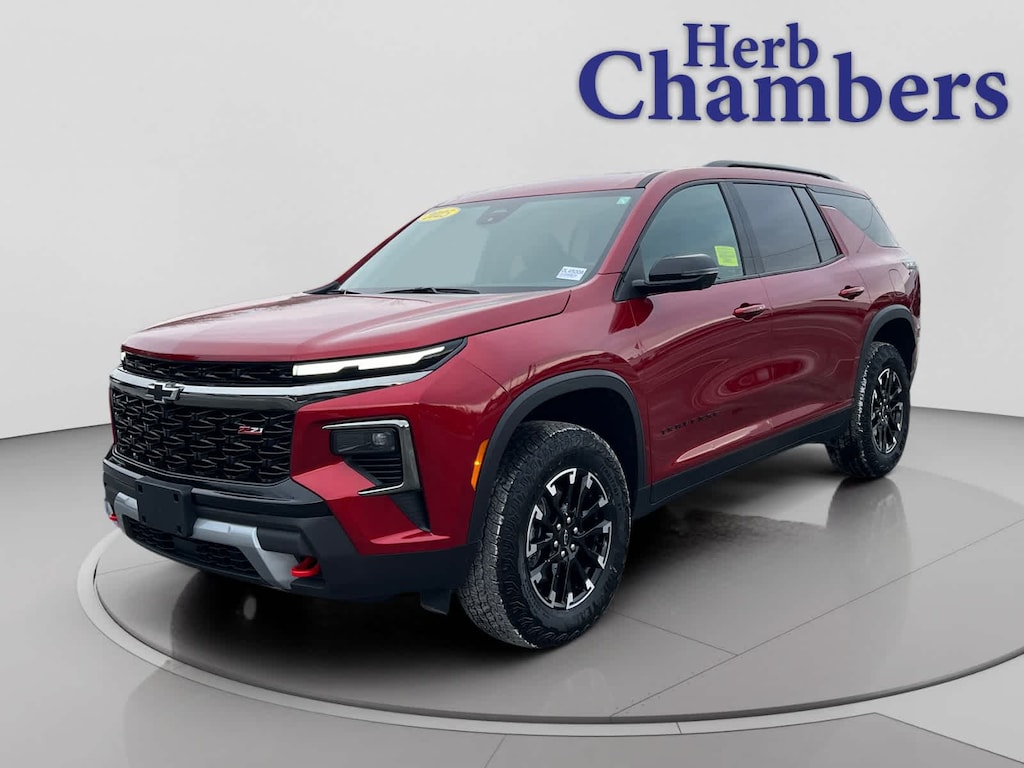 Used 2025 Chevrolet Traverse Z71 SUV