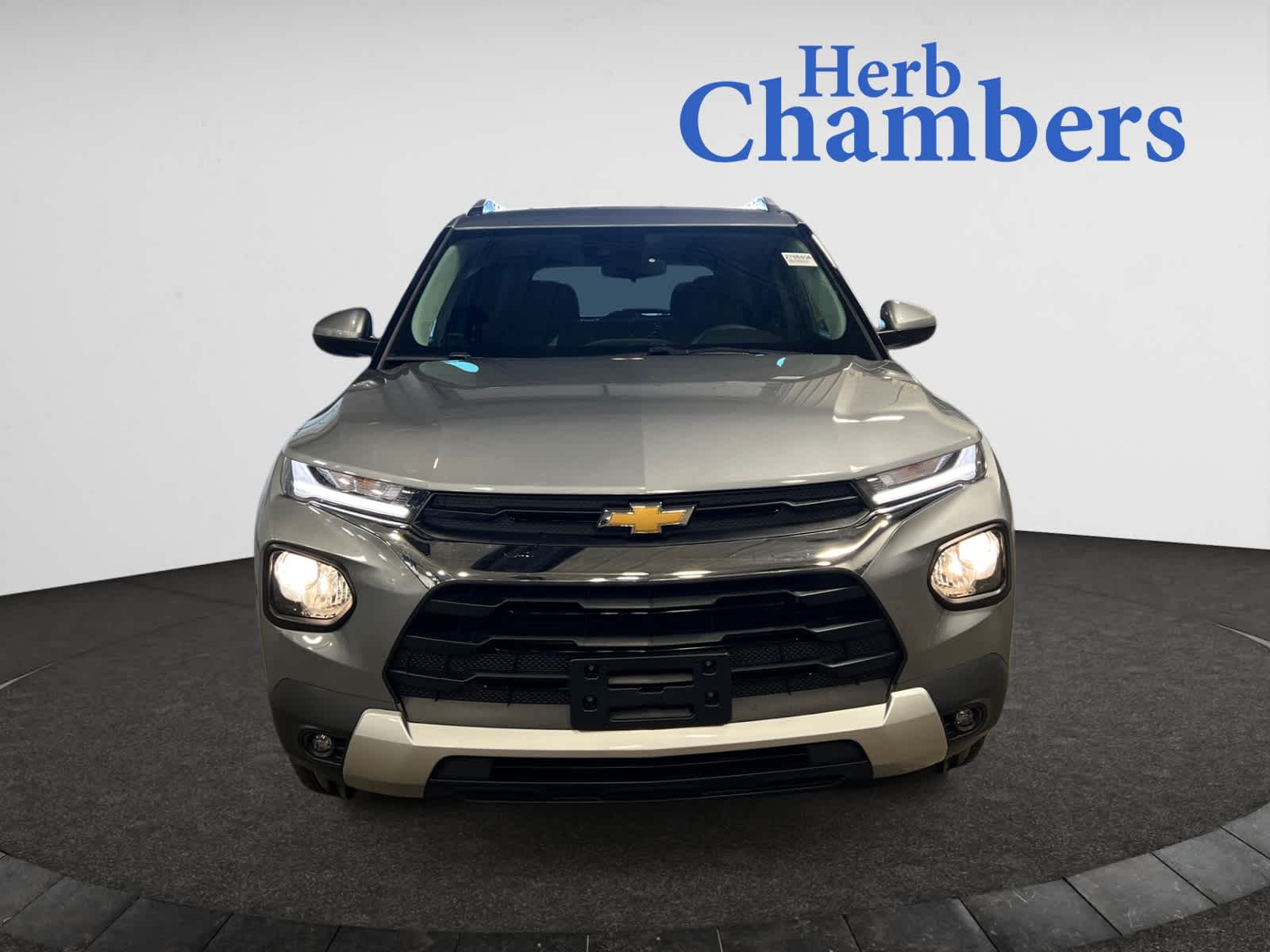 2023 Chevrolet Trailblazer LT photo 2