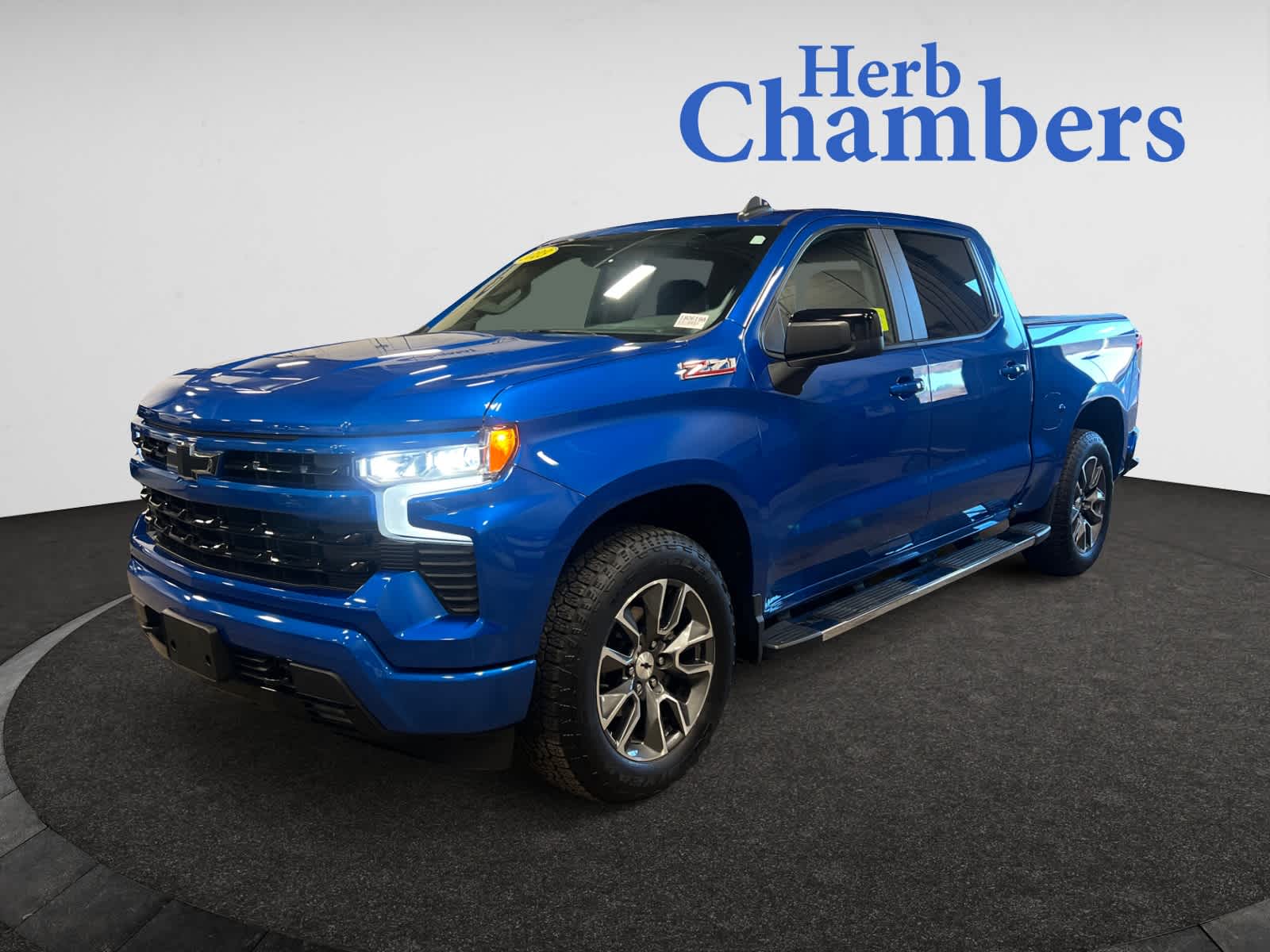 2023 Chevrolet Silverado 1500 RST photo 4