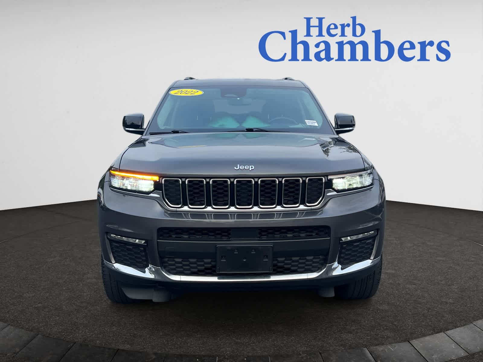 2022 Jeep Grand Cherokee Limited photo 2