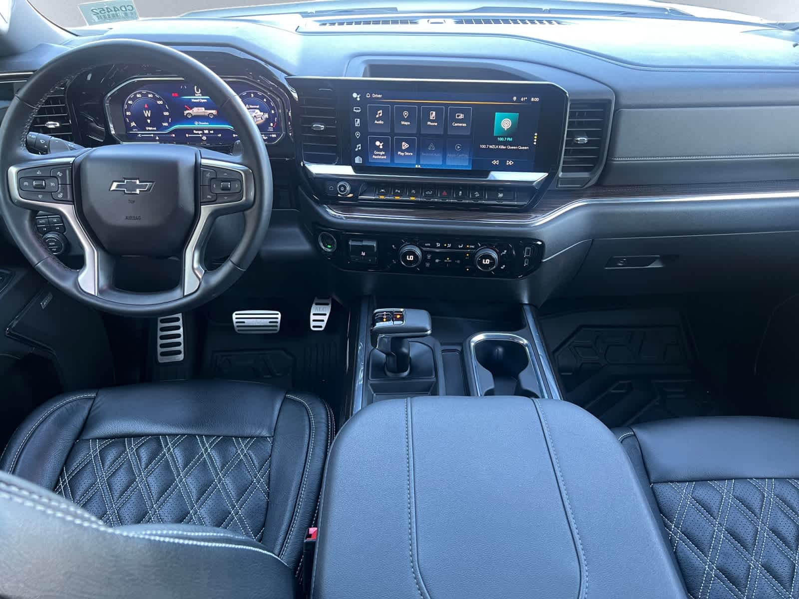 2023 Chevrolet Silverado 1500 RST photo 4