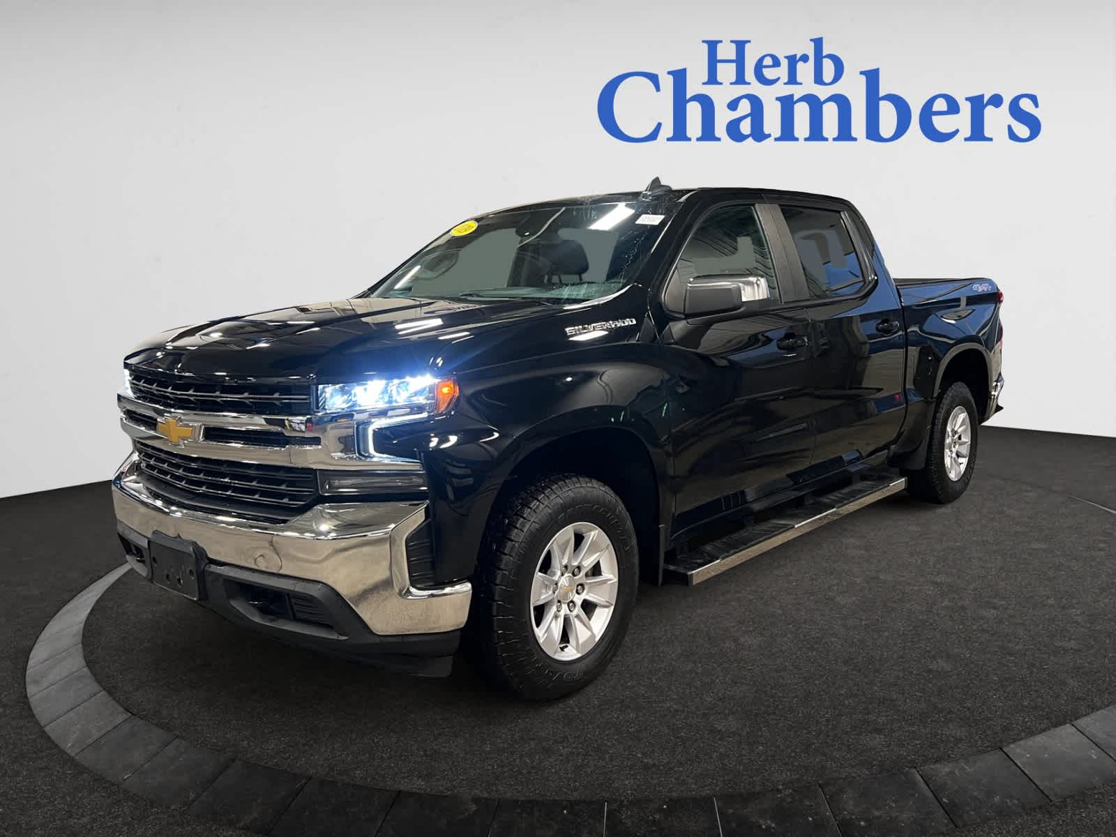 2019 Chevrolet Silverado 1500 LT photo 4