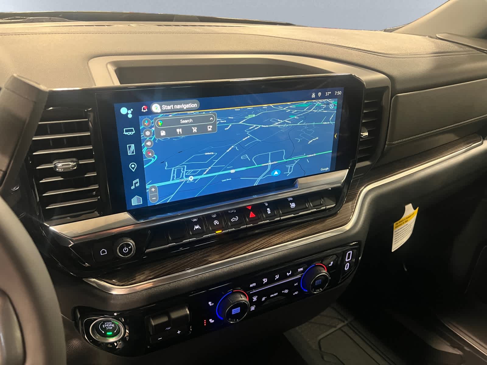 2025 Chevrolet Silverado 1500 LT - Photo 14