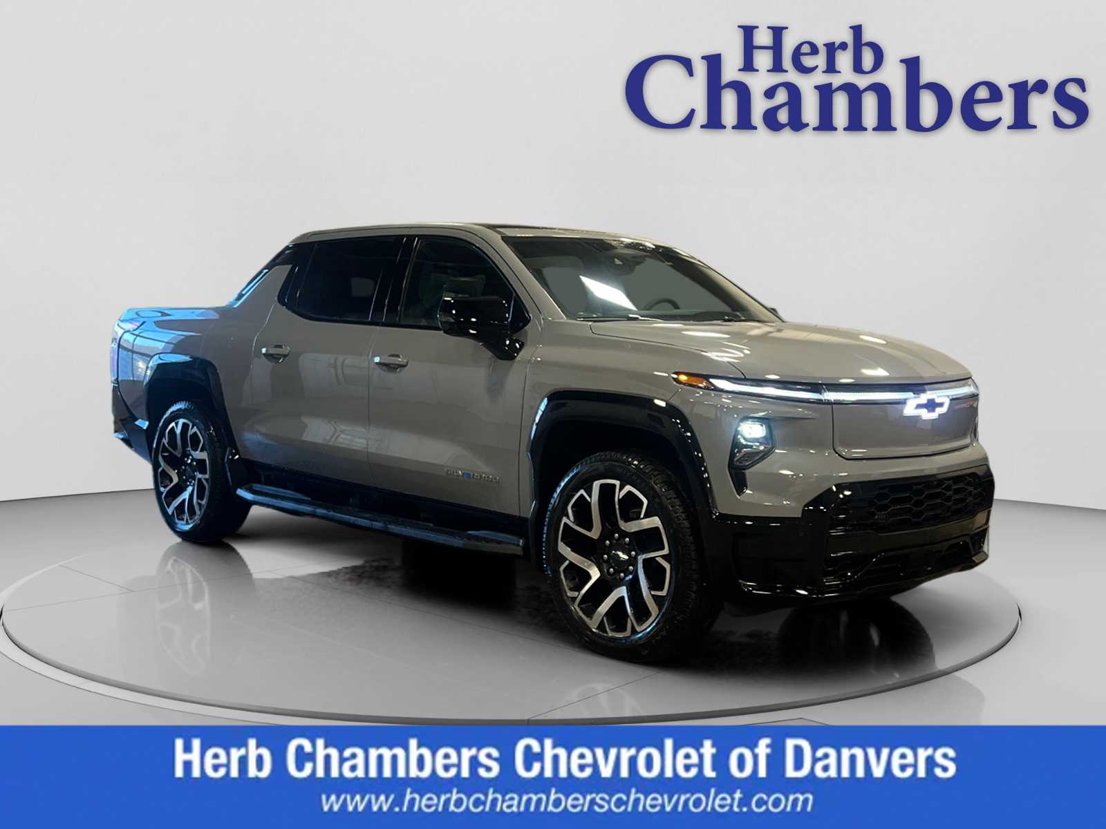 2025 Chevrolet Silverado EV RST's photo