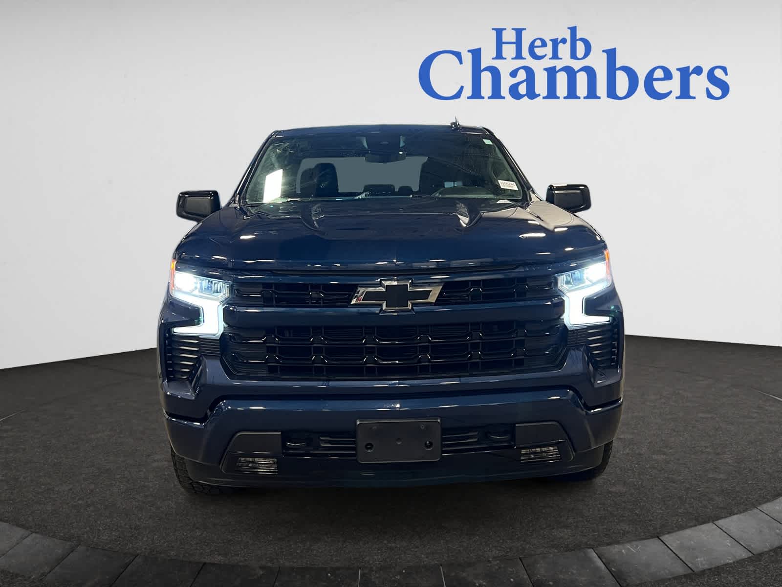 2023 Chevrolet Silverado 1500 RST photo 2