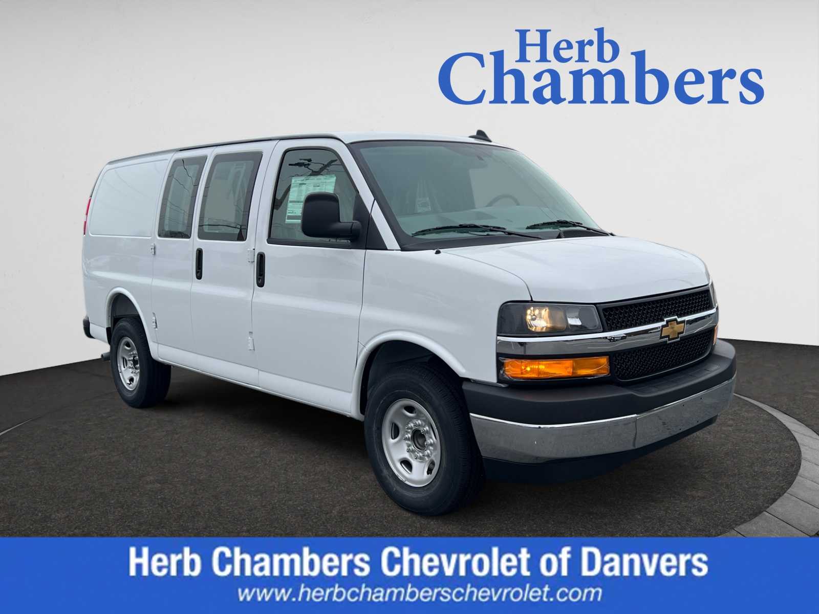 2025 Chevrolet Express Cargo Work Van's photo