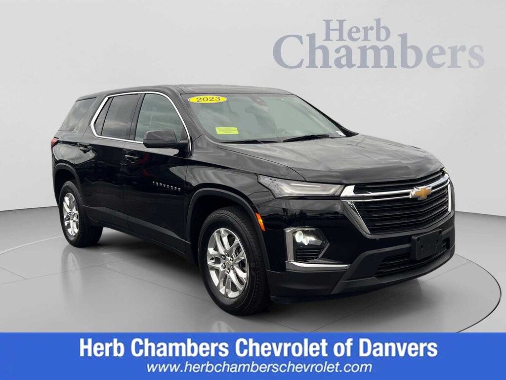 Used 2023 Chevrolet Traverse LS SUV