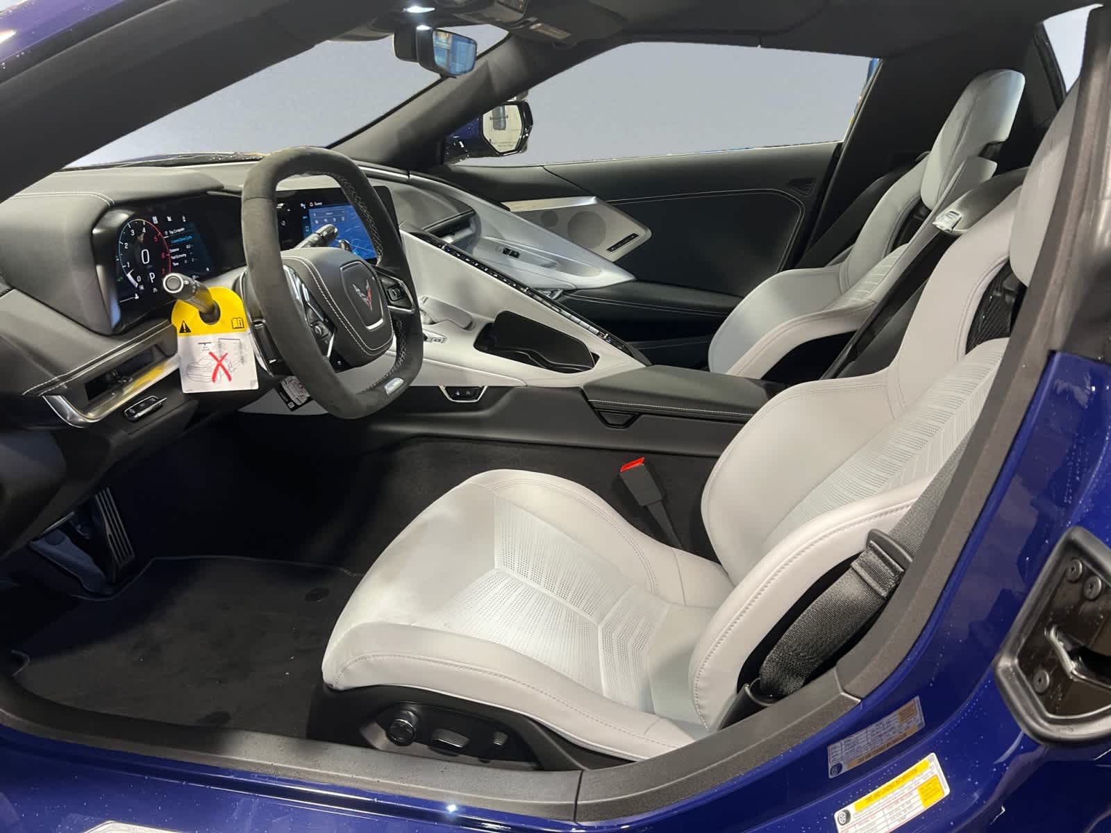 2025 Chevrolet Corvette 2LZ - Photo 11