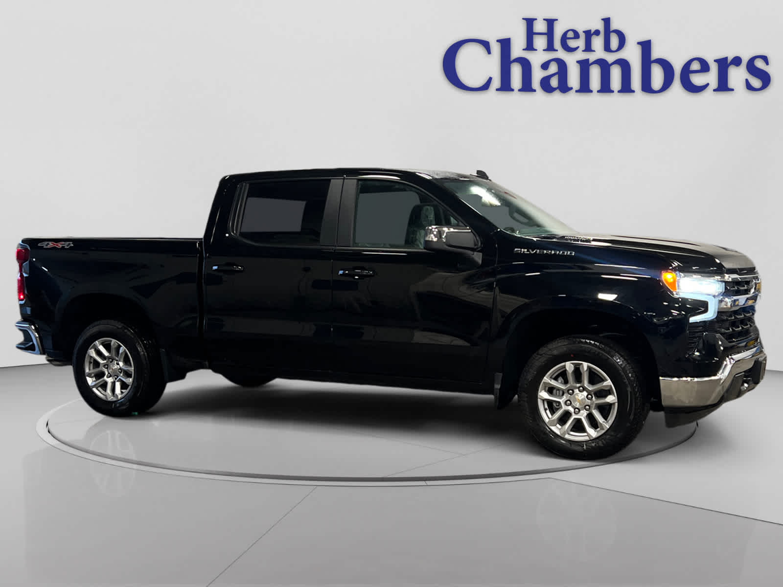 2025 Chevrolet Silverado 1500 LT - Photo 5