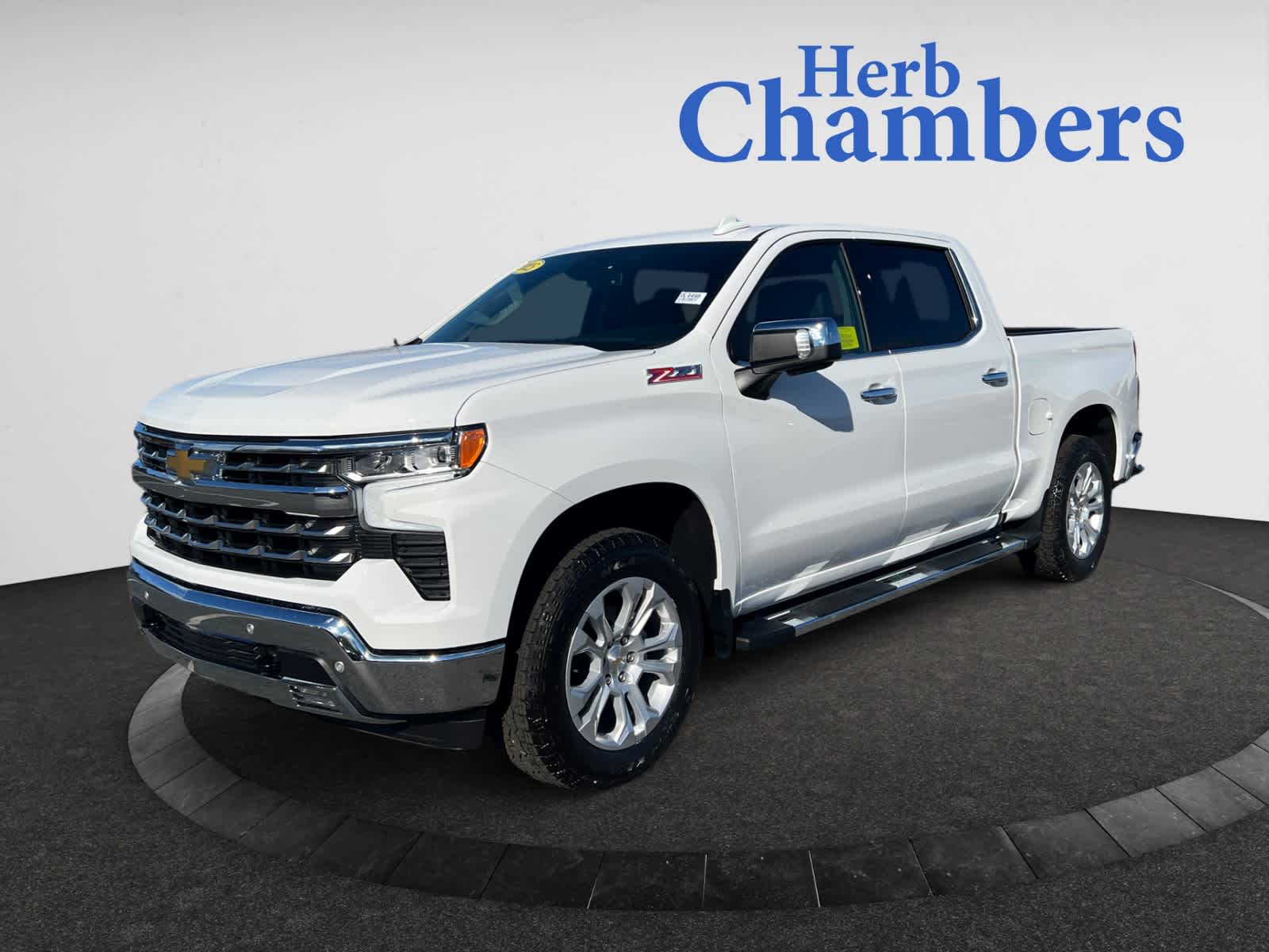 2025 Chevrolet Silverado 1500 LTZ photo 4