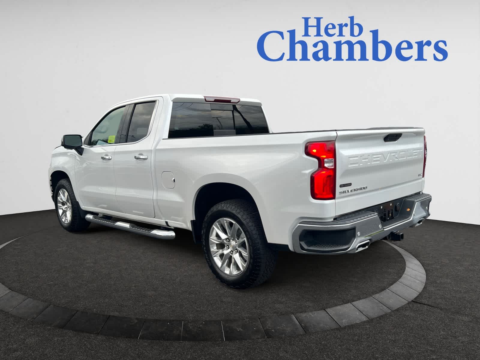 2020 Chevrolet Silverado 1500 LTZ photo 3