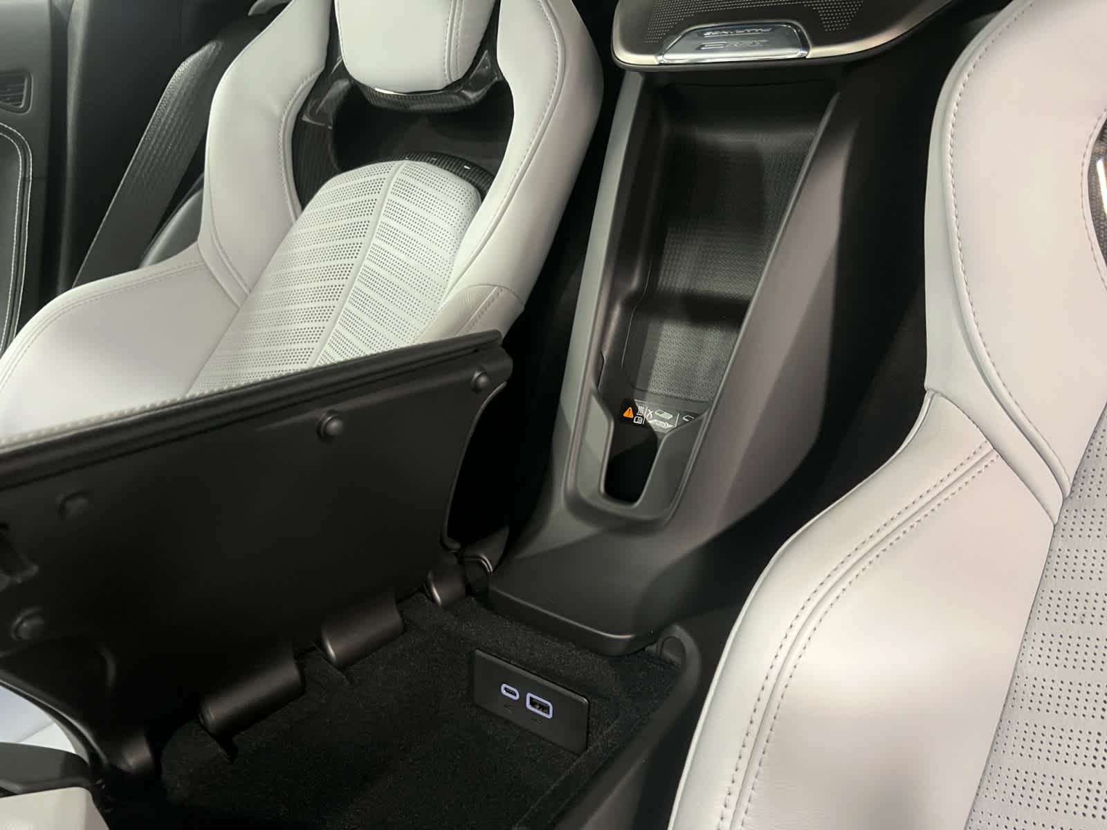 2025 Chevrolet Corvette 2LZ - Photo 18